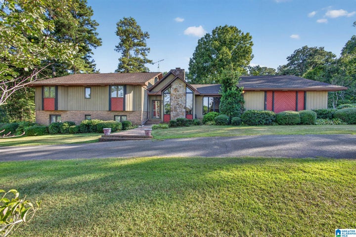 Photo 1 of 60 — 501 PINEVIEW ROAD, CLANTON, AL 35045