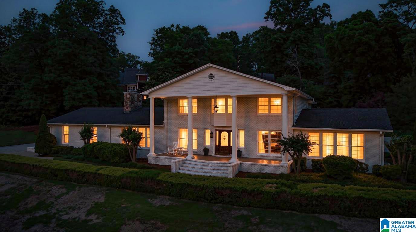 3558 WESTBURY ROAD