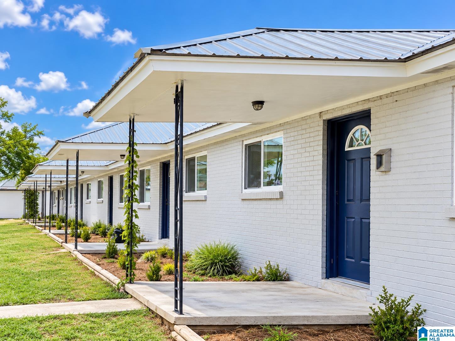 826 1ST STREET W