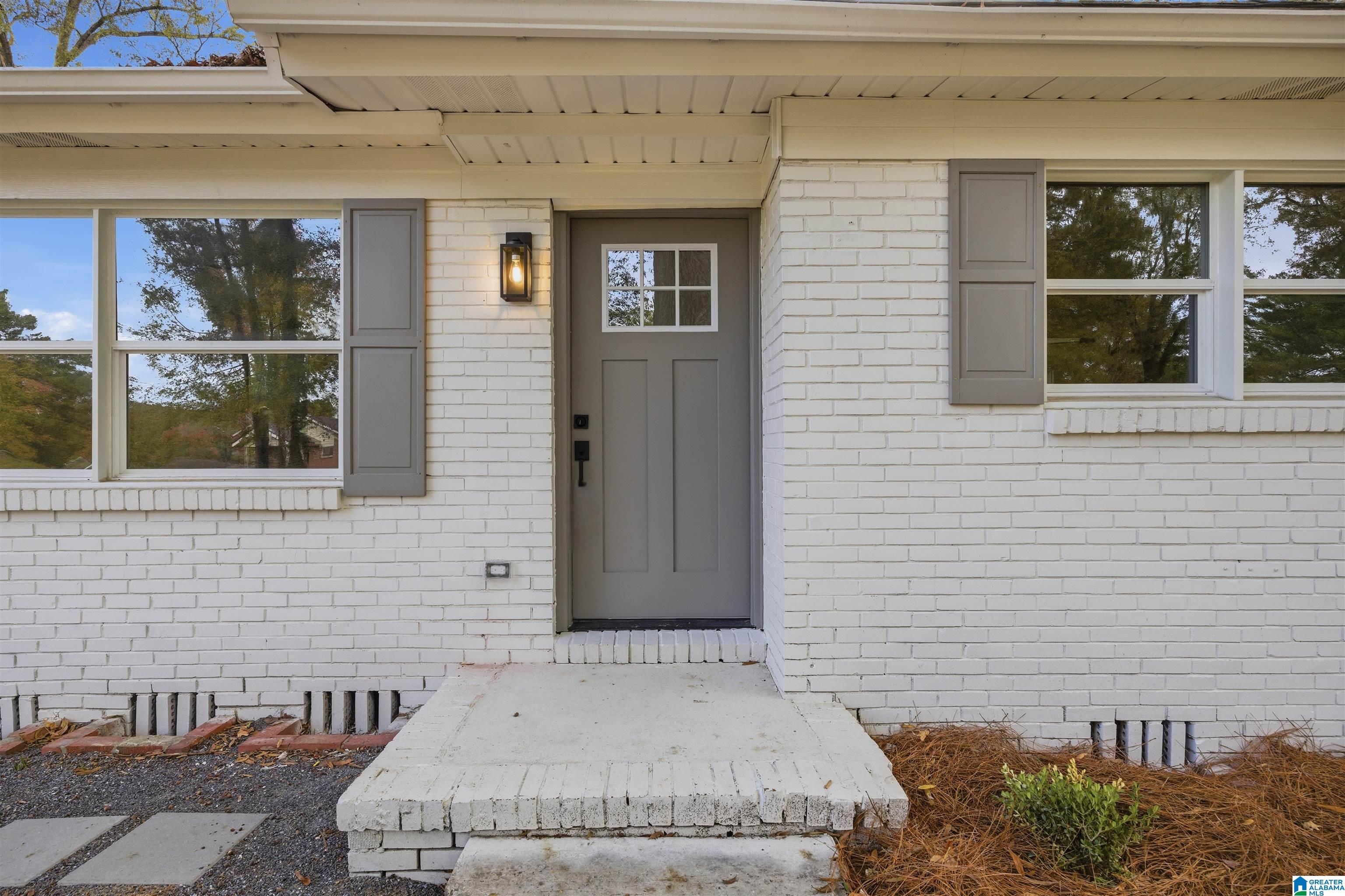 1005 QUEENSBURY ROAD