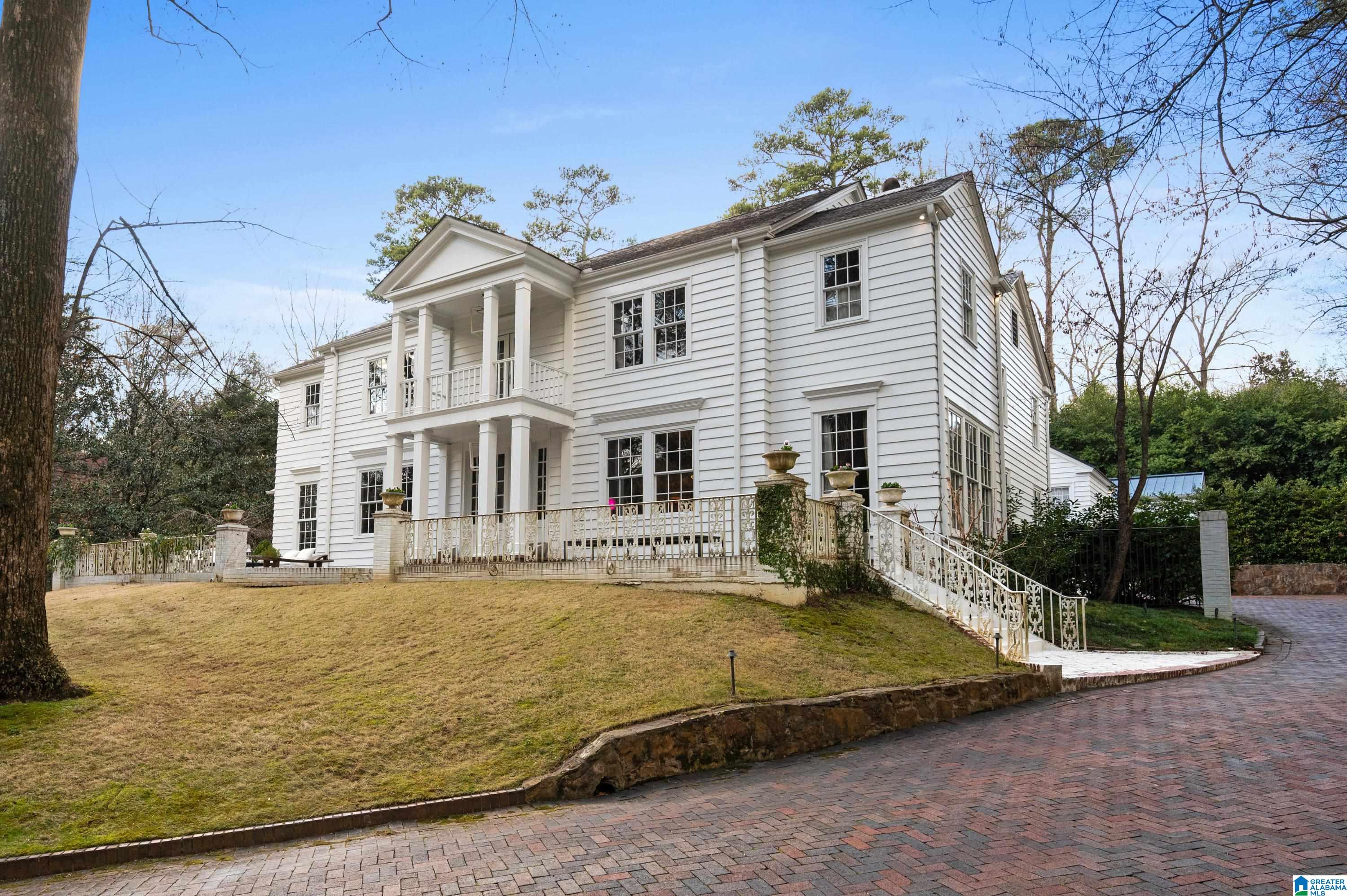 2900 MOUNTAIN BROOK PARKWAY