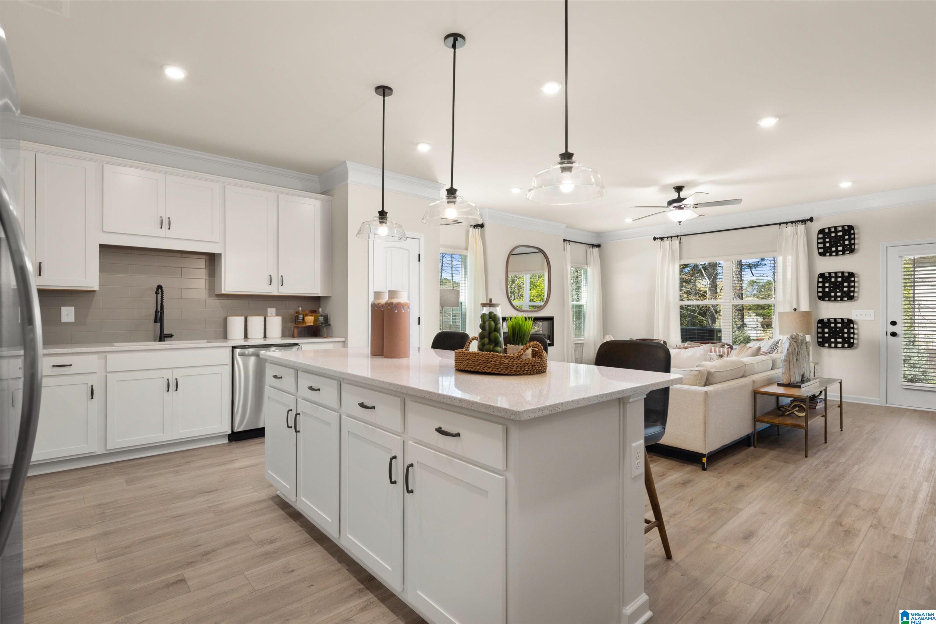 4557 VILLAGE SPRINGS SQUARE 11