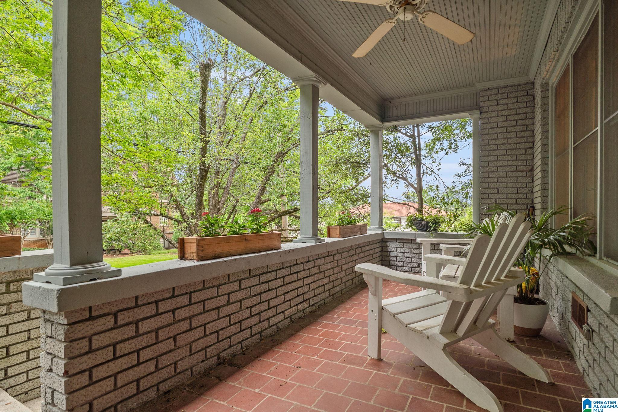 925 39TH STREET S A & B