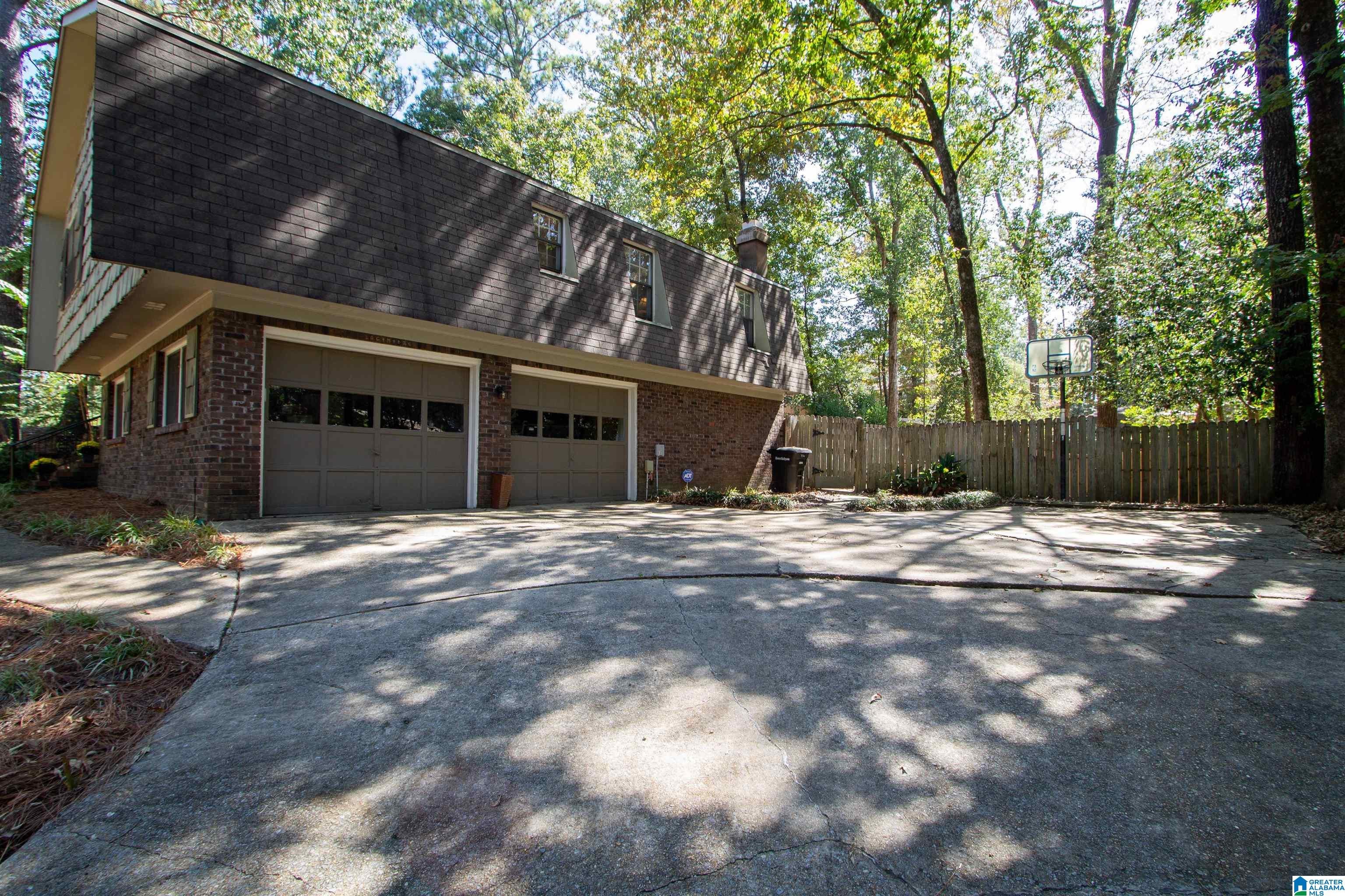 3301 SHETLAND TRACE