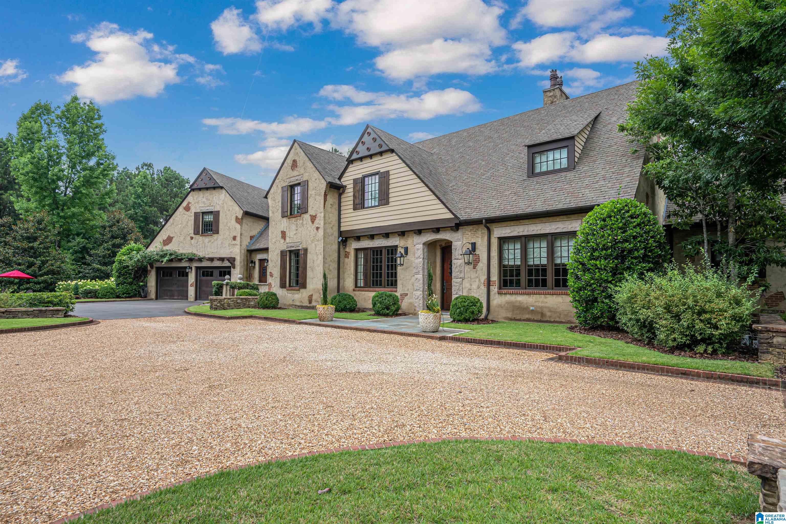 244 HIGH BRIDLE CIRCLE