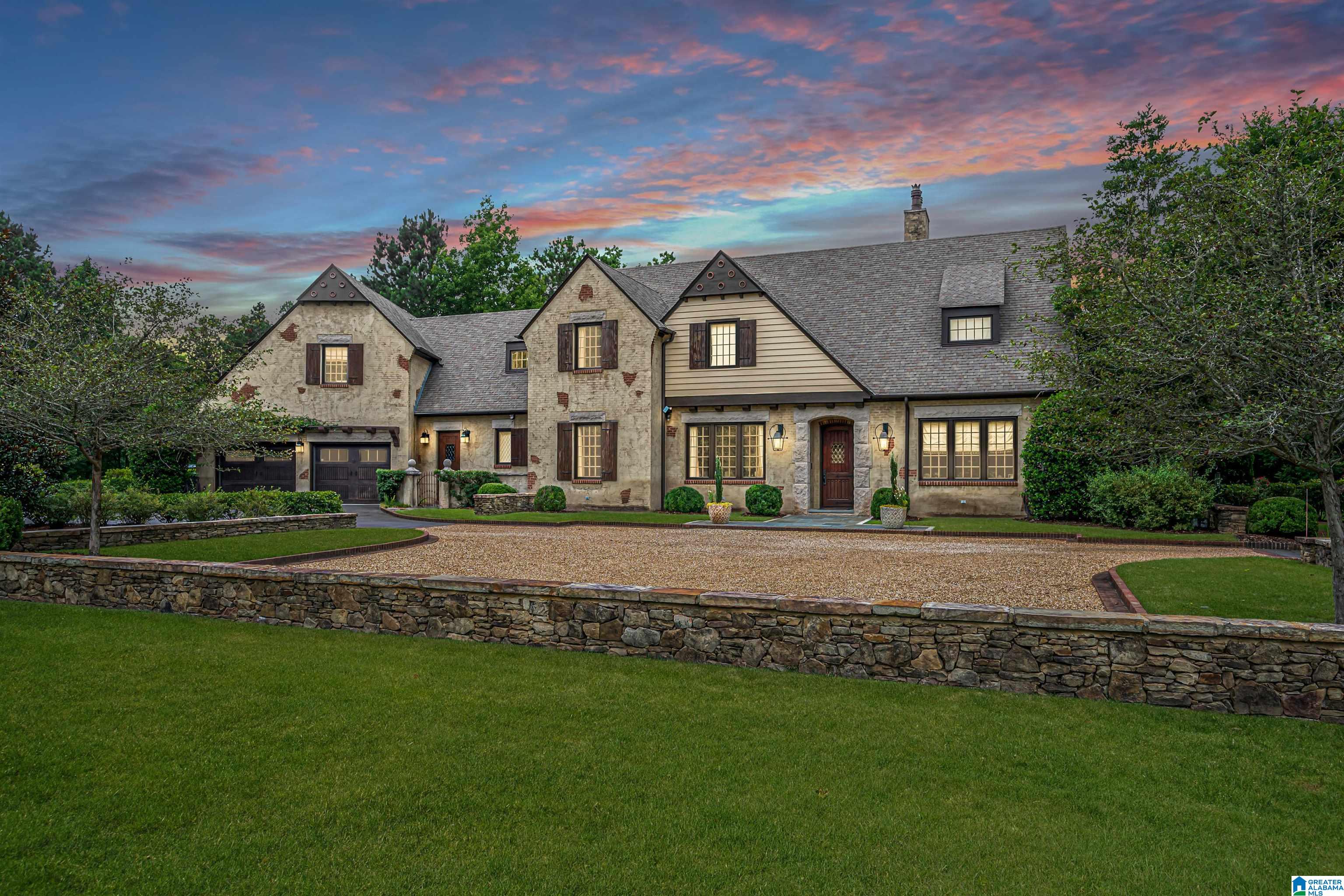 244 HIGH BRIDLE CIRCLE