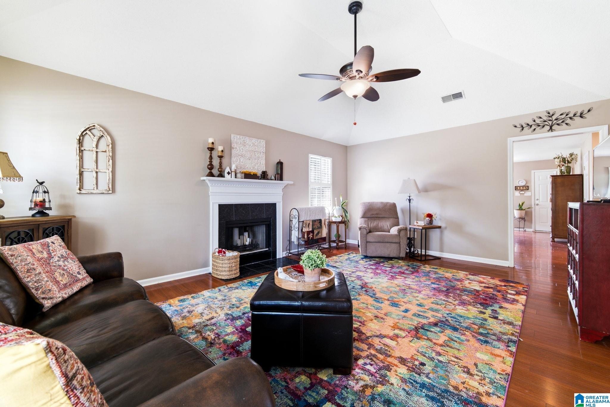 128 W STONEHAVEN CIRCLE