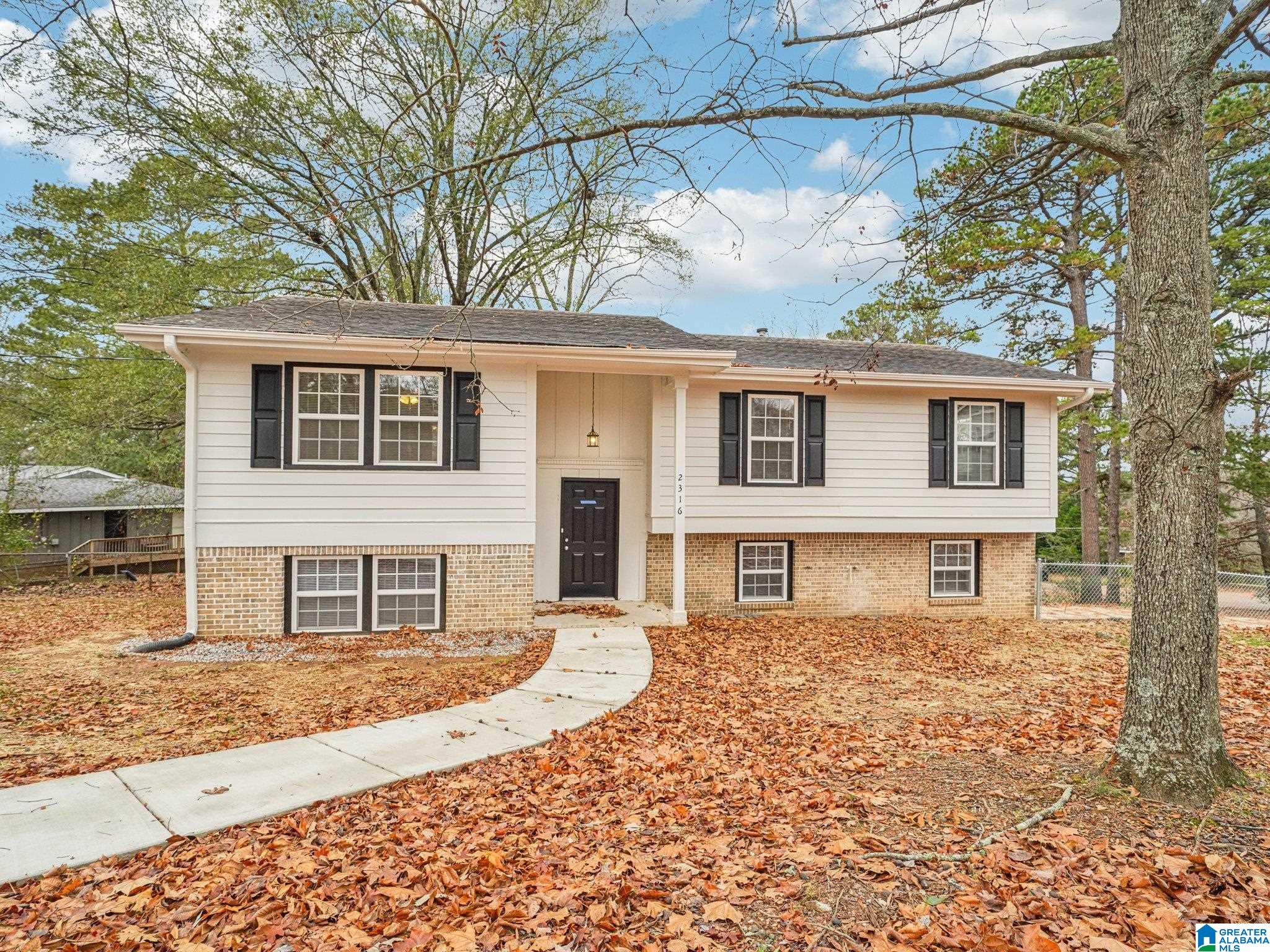 2316 APPLEWOOD DRIVE