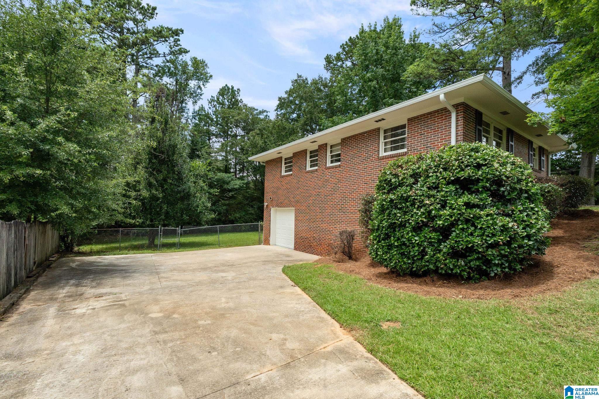 112 DEW DRIVE