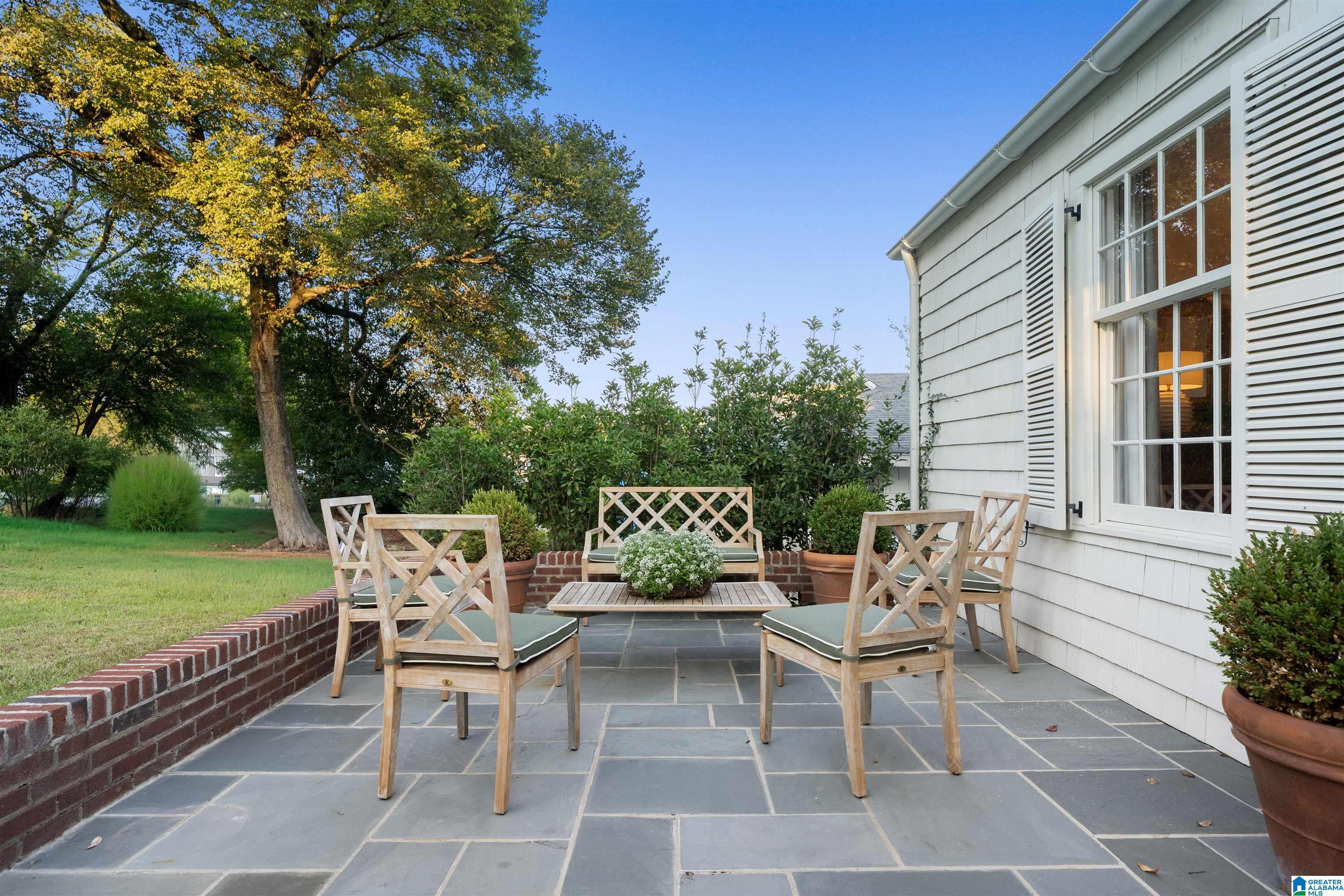2107 ENGLISH VILLAGE LANE