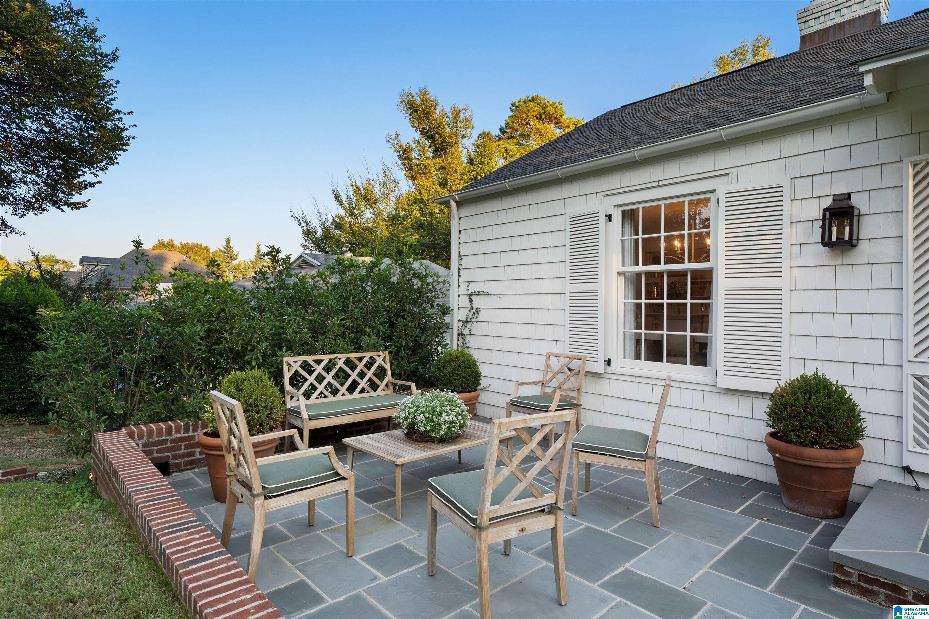 2107 ENGLISH VILLAGE LANE