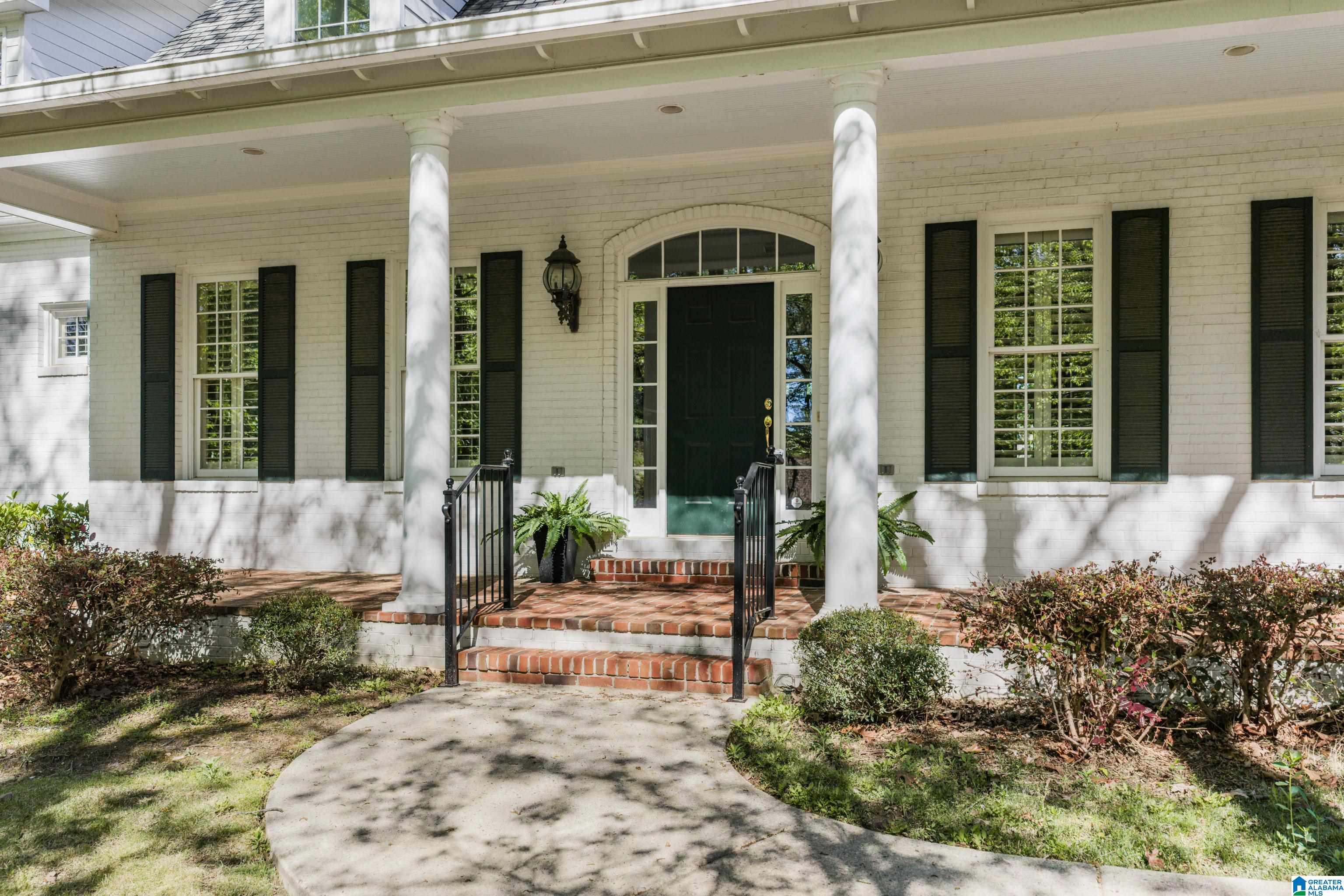 1149 GREYSTONE CREST