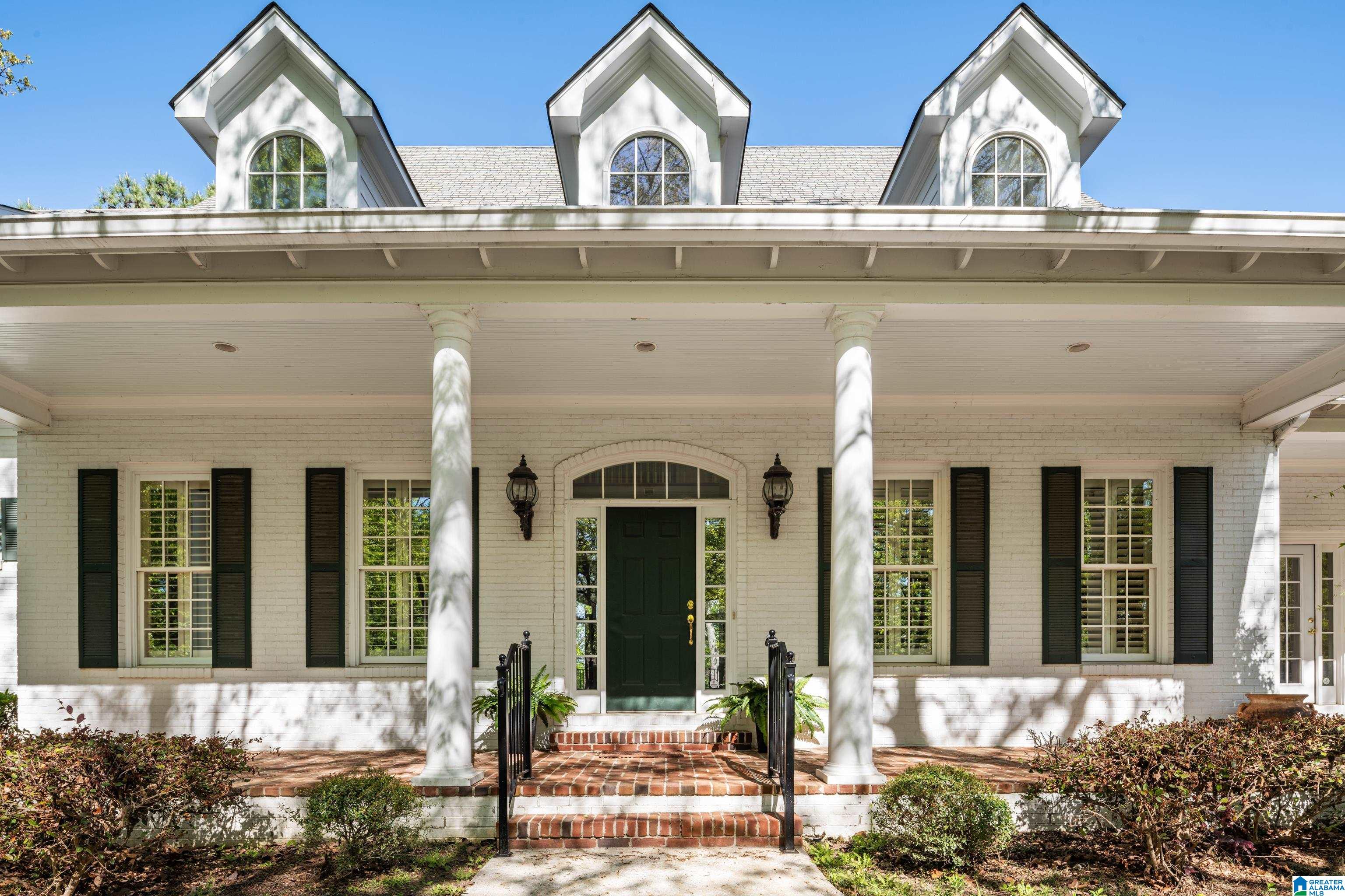 1149 GREYSTONE CREST