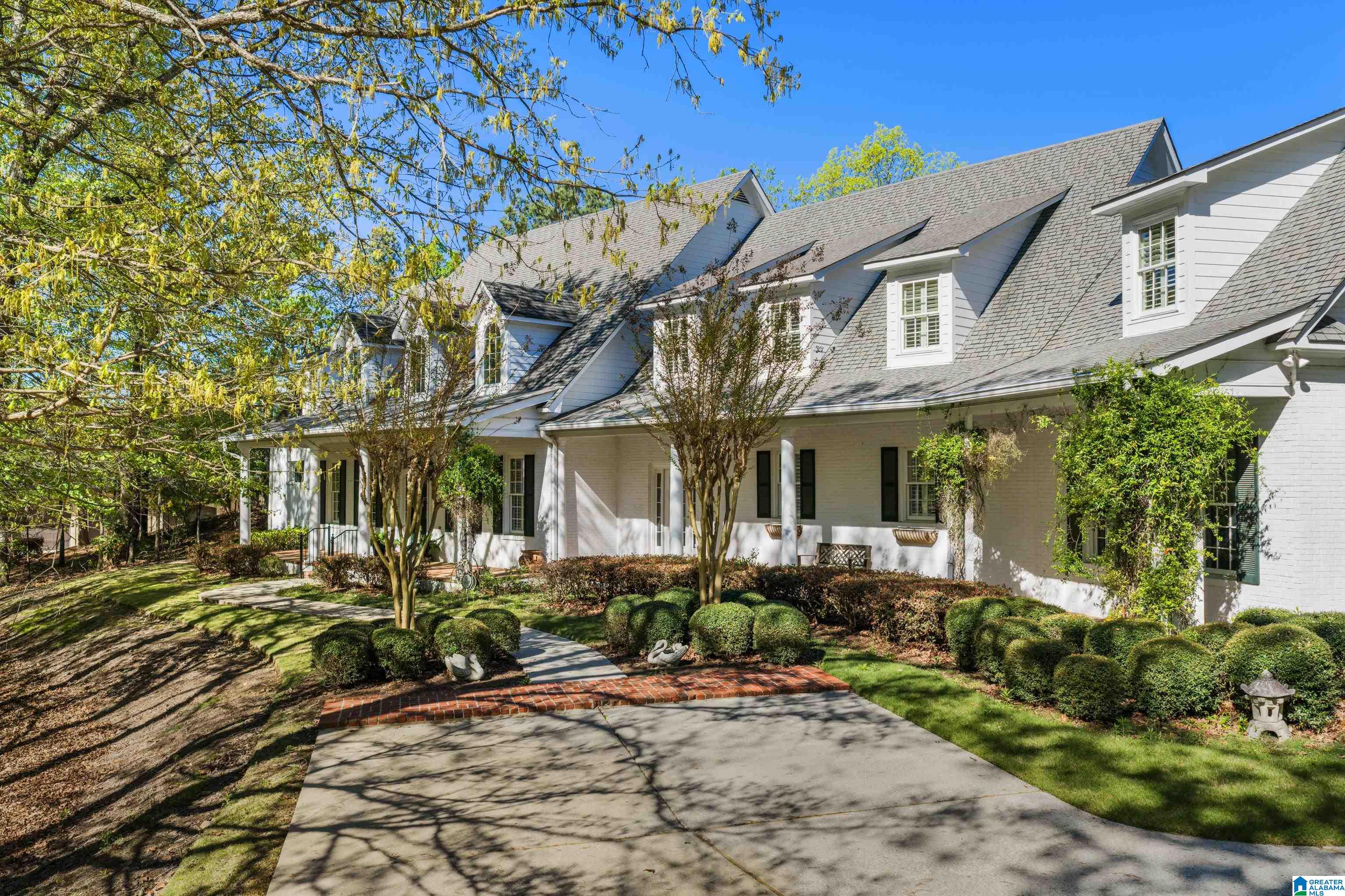 1149 GREYSTONE CREST