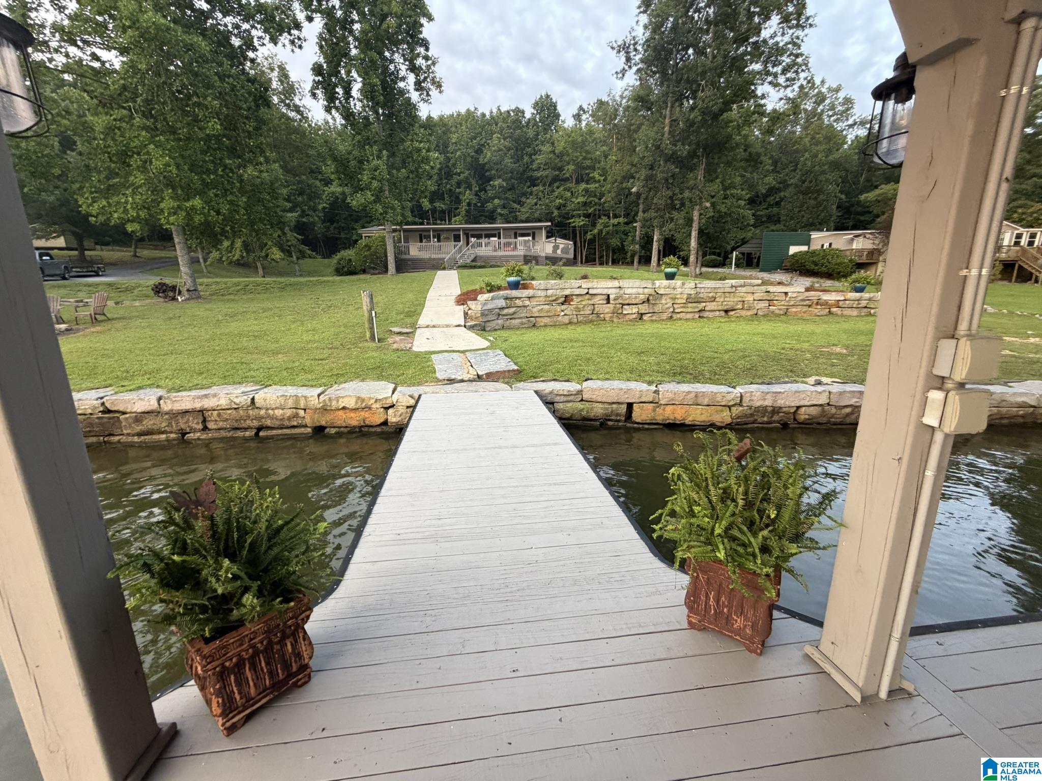 1501 DOGWOOD LANE