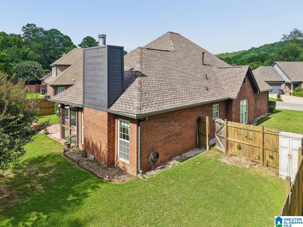 331 CREEKSIDE LANE