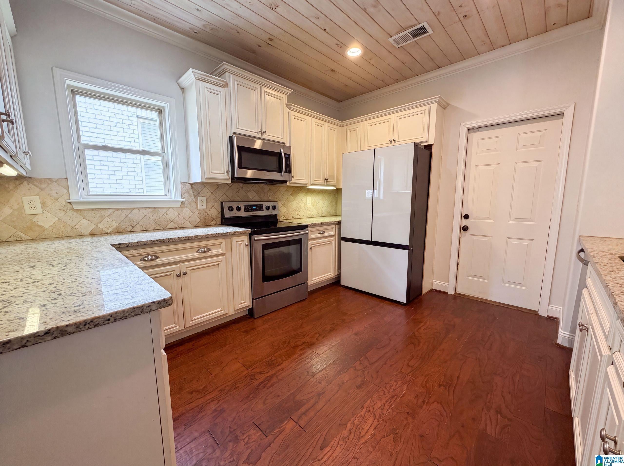 602 JOHNNYS COVE