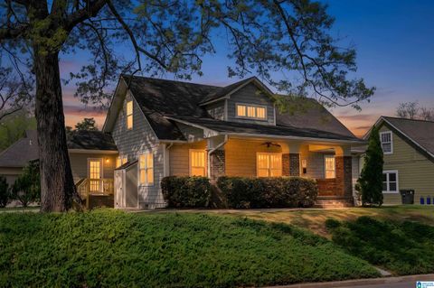 Photo of 528 55th Place, BIRMINGHAM, AL 35212 (MLS # 21447775)