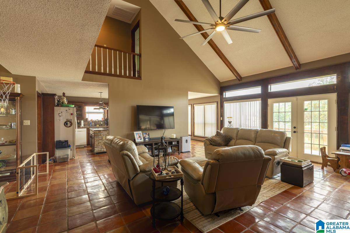 260 RIVERVIEW DRIVE