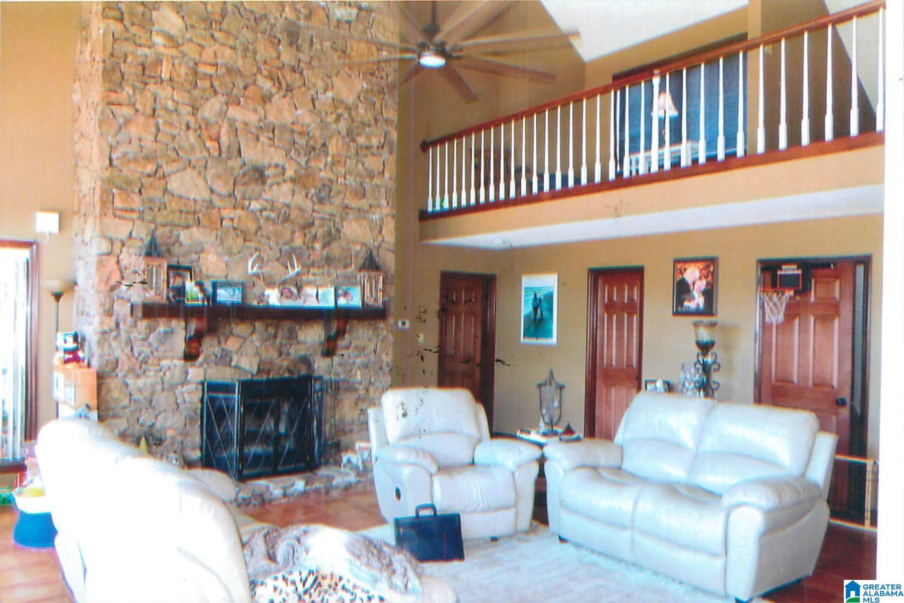 260 RIVERVIEW DRIVE