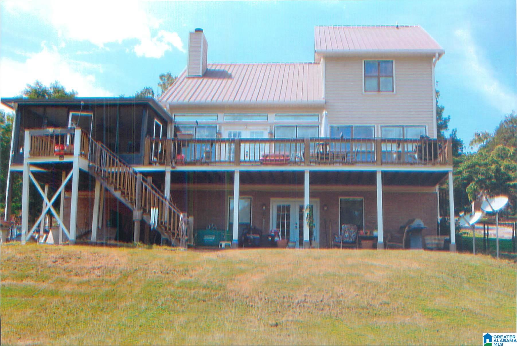 260 RIVERVIEW DRIVE
