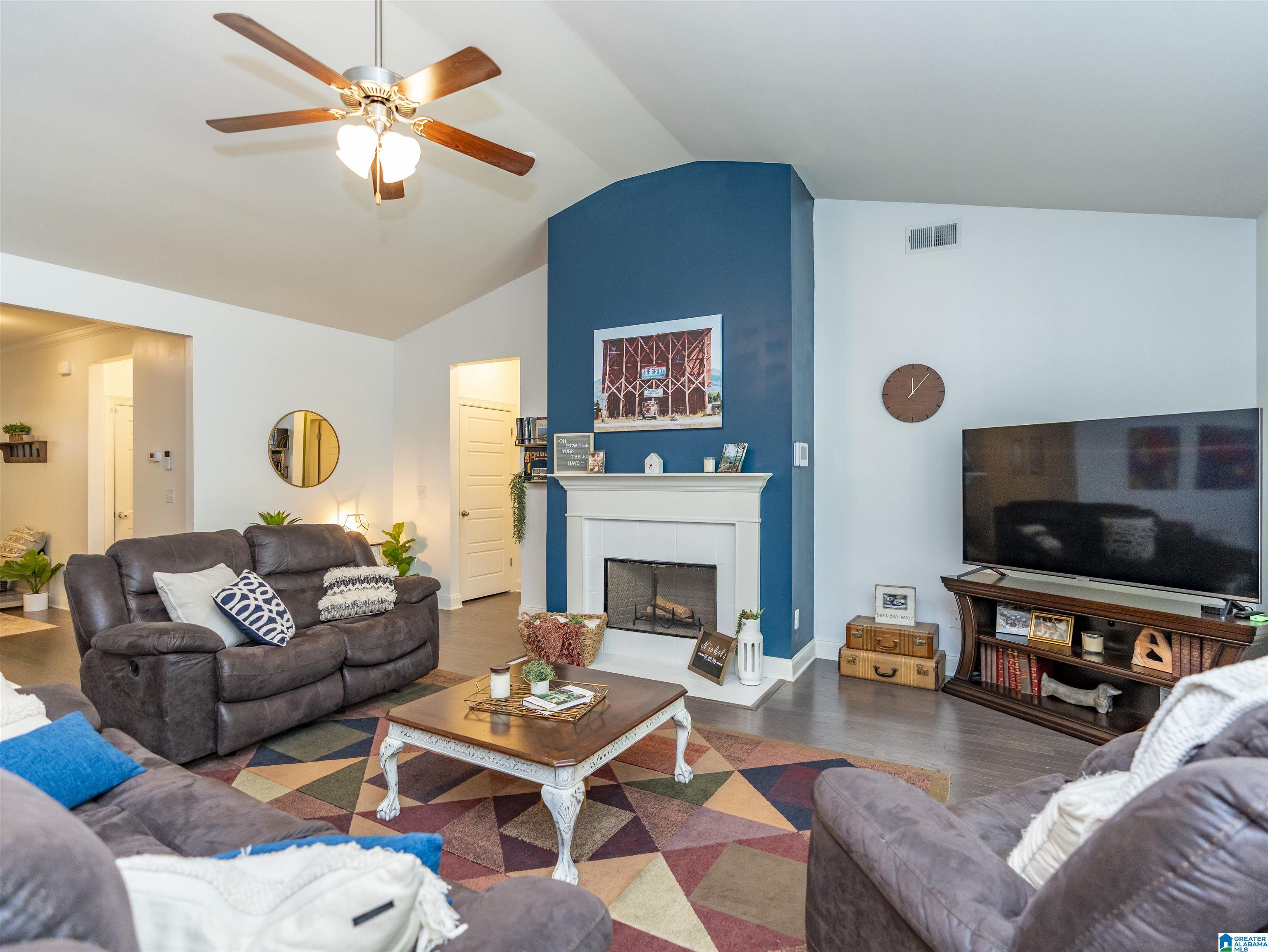 7139 OAK CRESCENT LANE