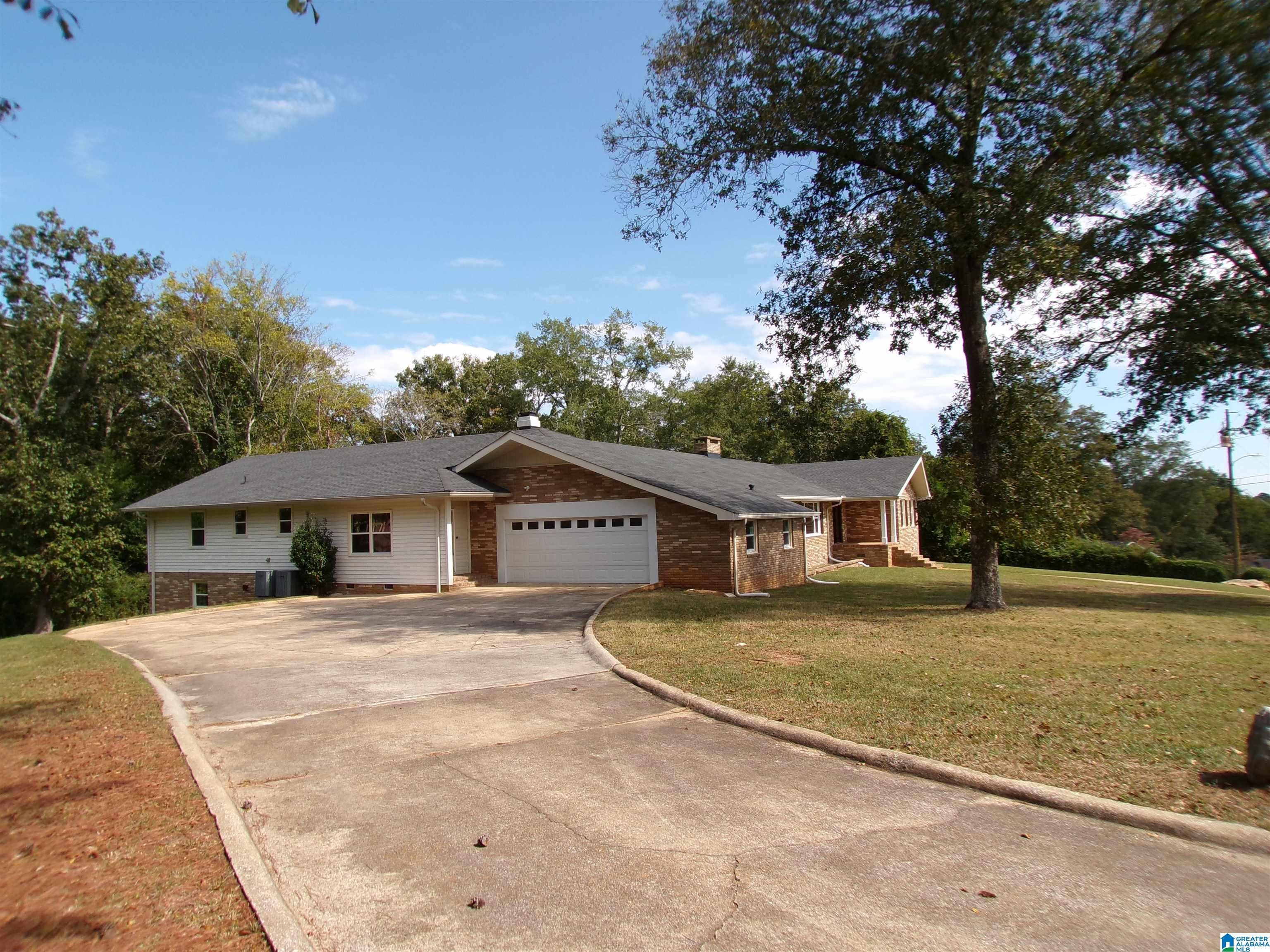 7 CHRISTOPHER WAY