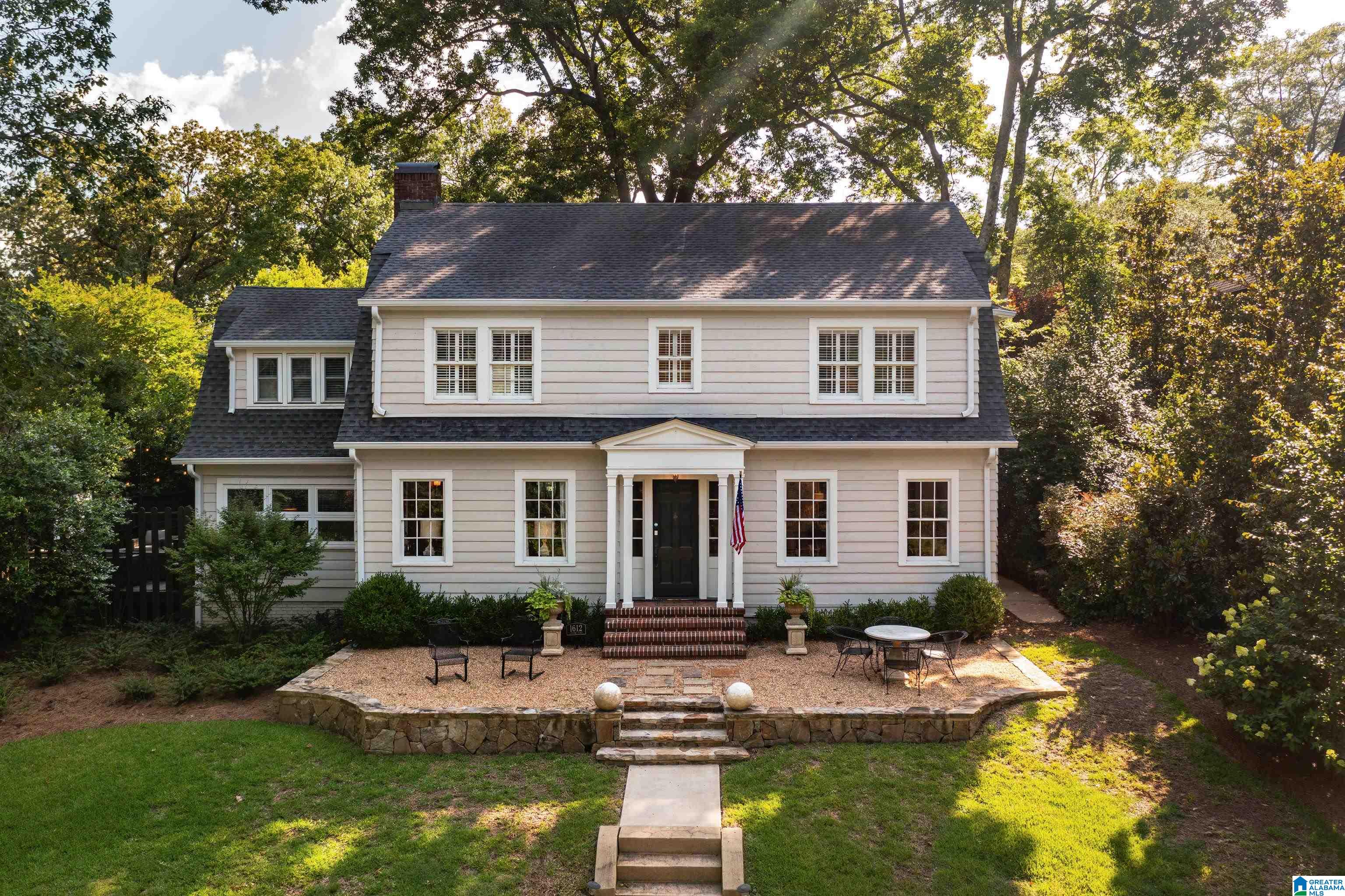 1612 LANARK PLACE