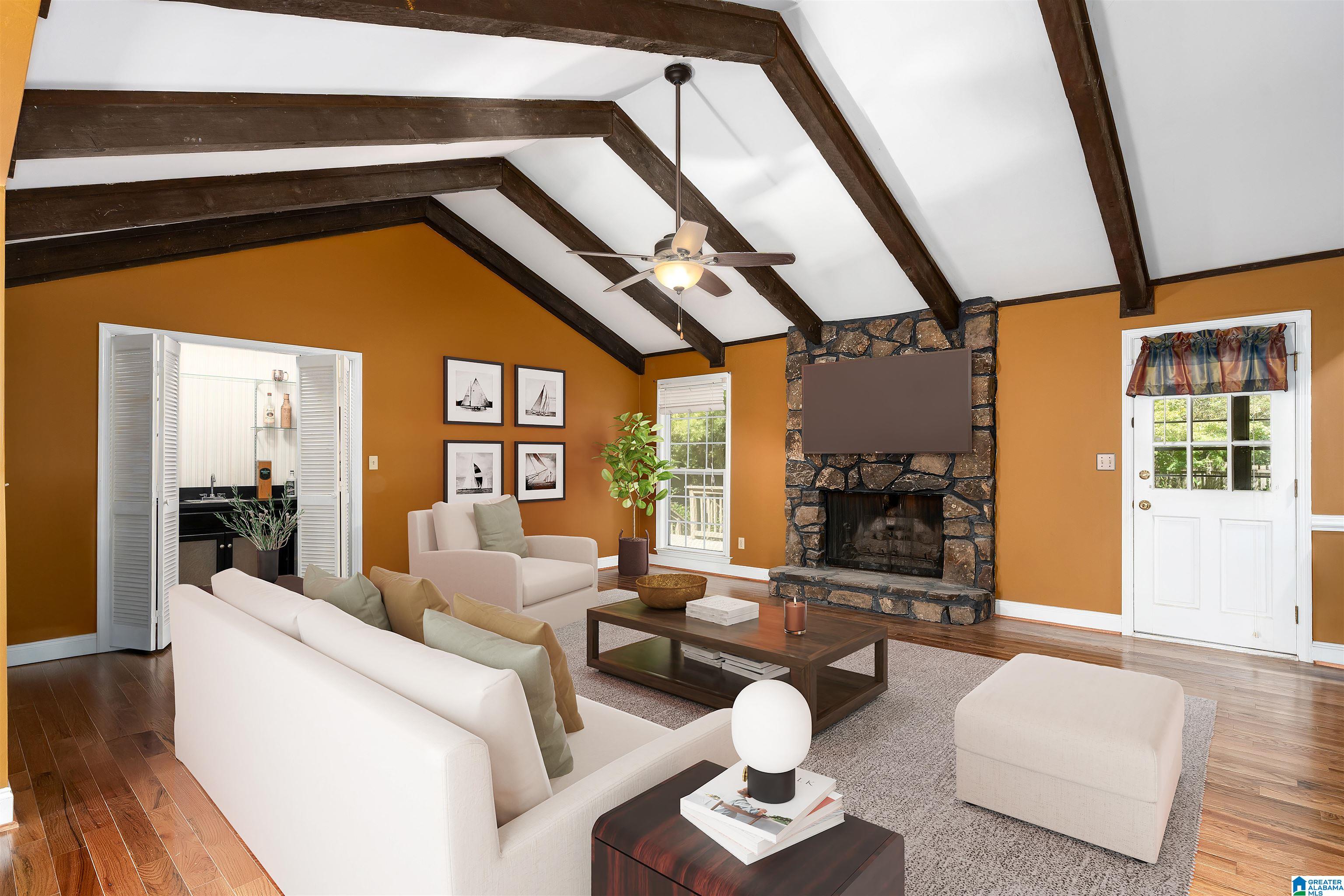 2001 SHADOWOOD COURT