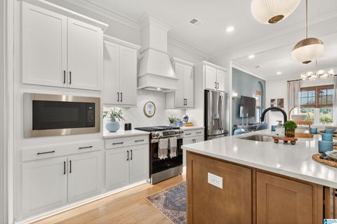 1852 WILLIAMETTE TRACE HOOVER AL 35244