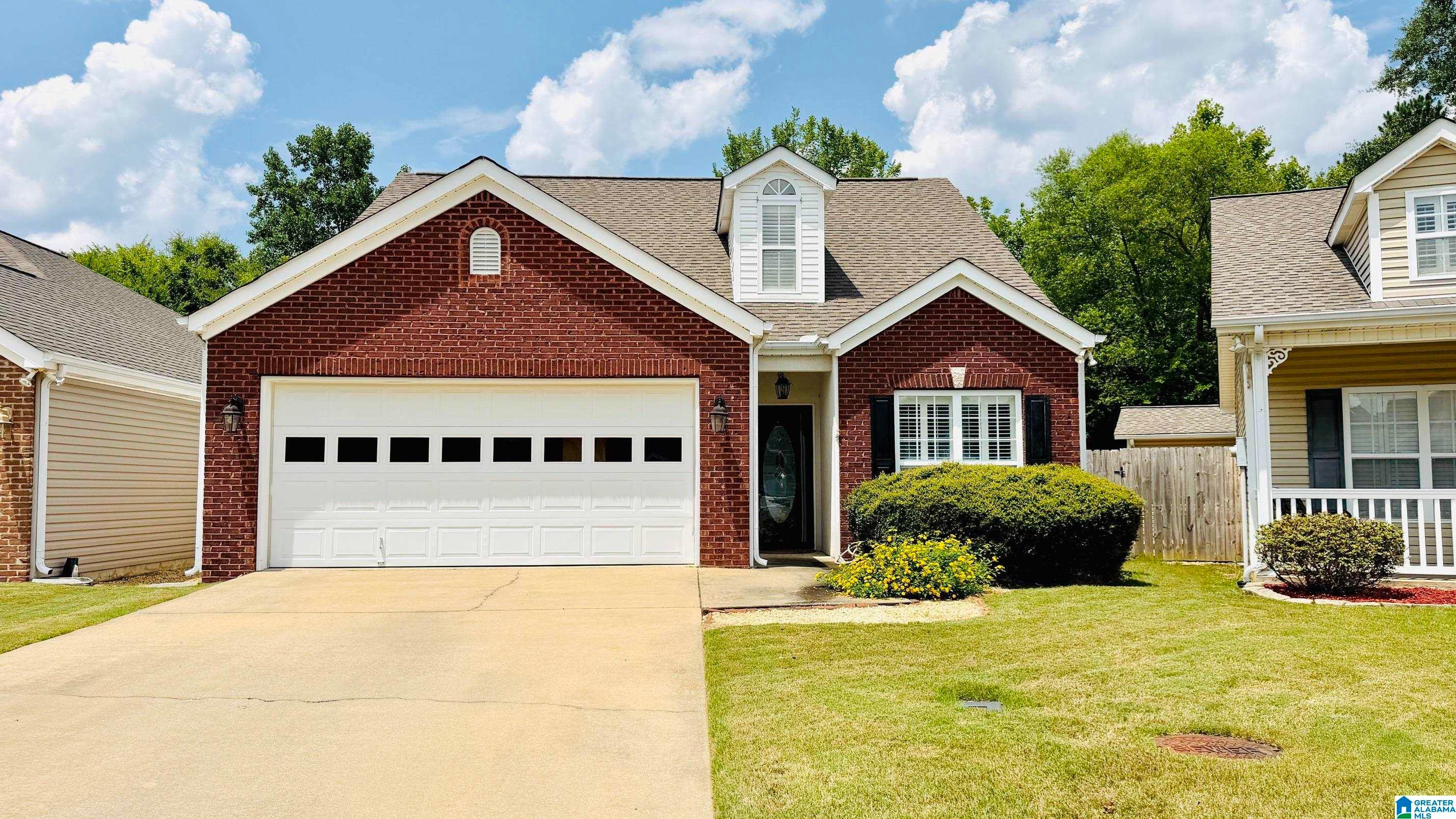 221 BELMONT CIRCLE SE