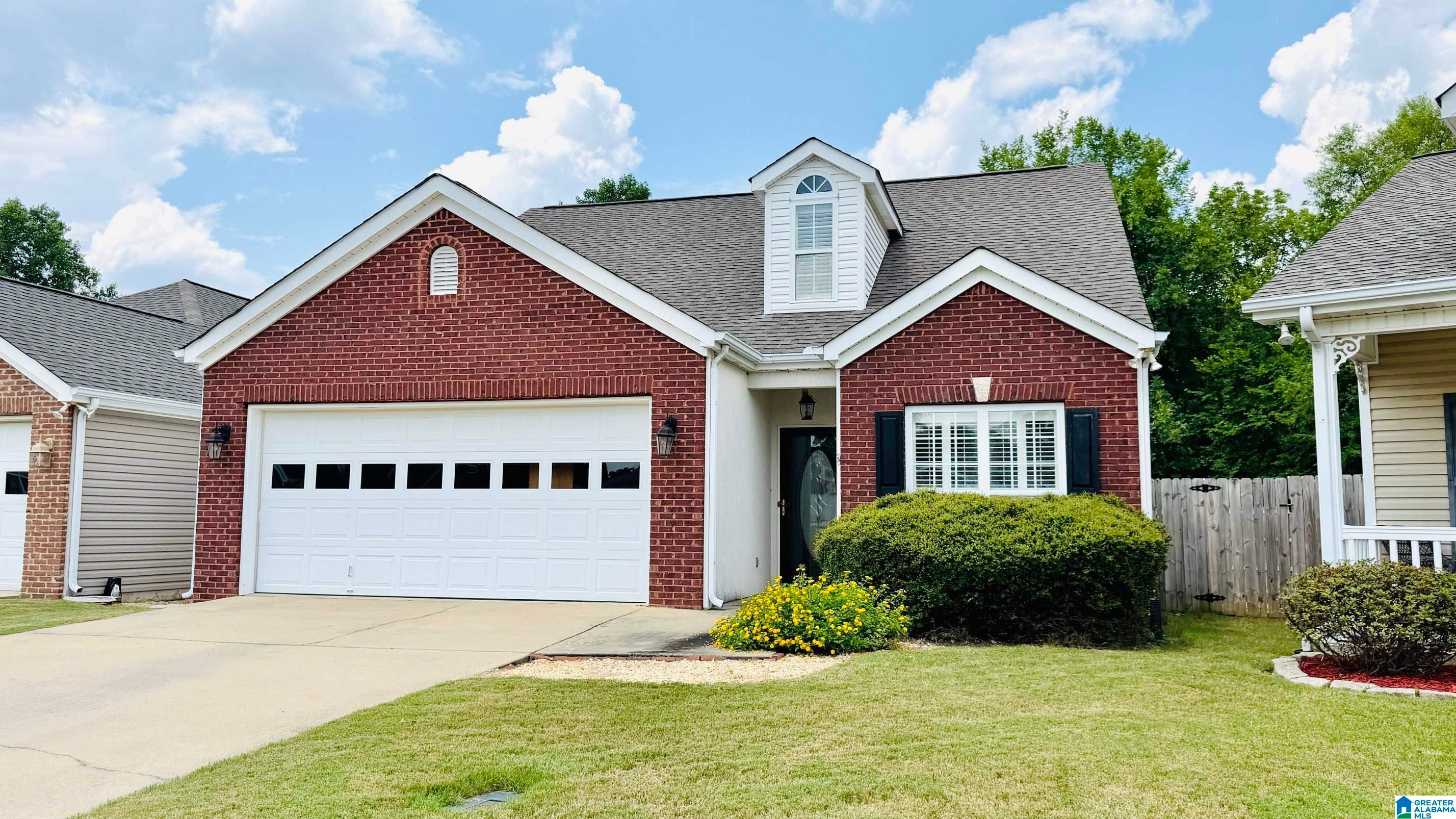 221 BELMONT CIRCLE SE