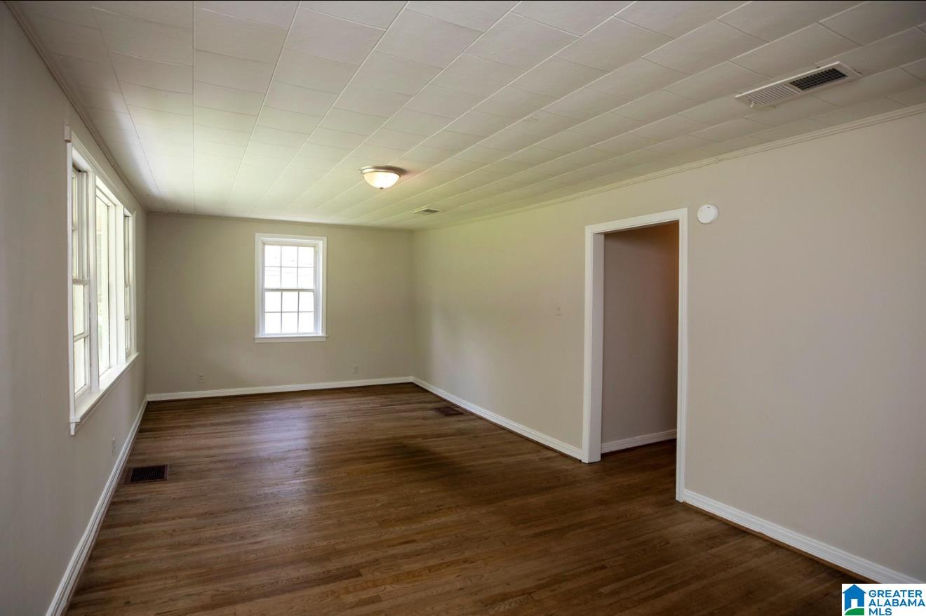 628 SHARON BOULEVARD