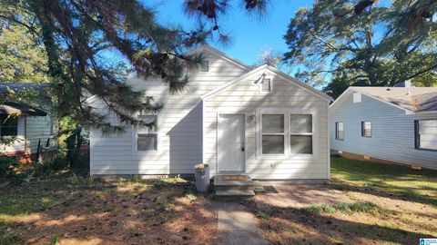 104 CYPRESS STREET HUEYTOWN AL 35023