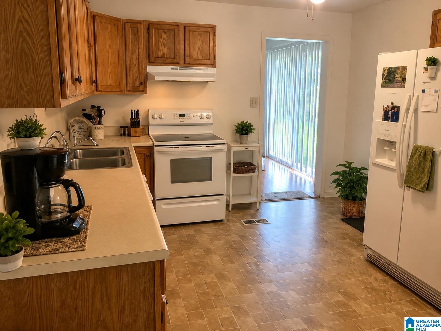 2005 MORGAN AVENUE SW - Photo 3