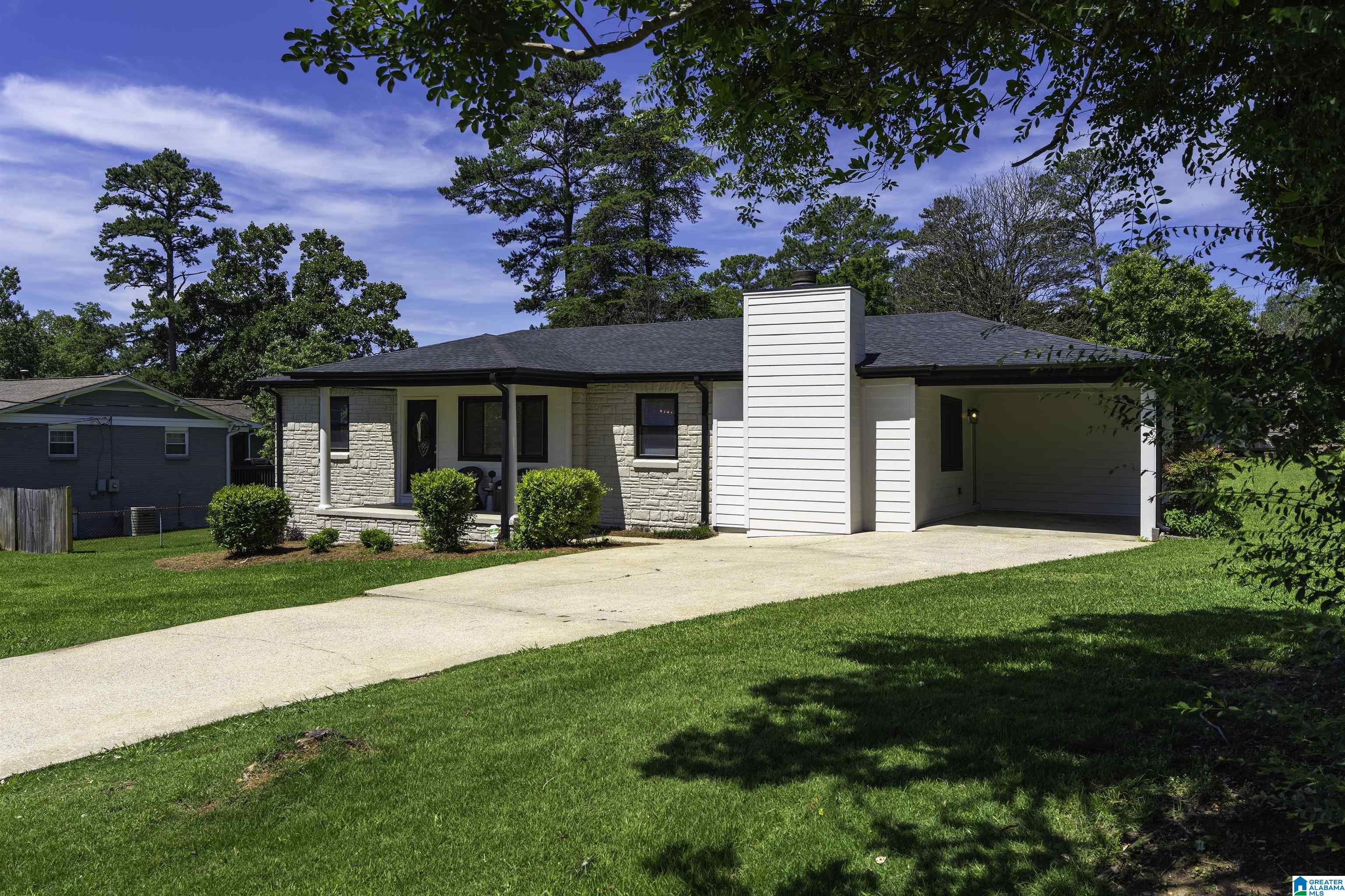 Photo 1 of 39 — 920 OAKLAWN DRIVE, VESTAVIA HILLS, AL 35216