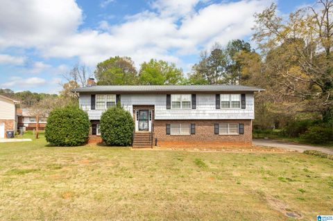 Photo of 1927 Aronda Drive, ANNISTON, AL 36207 (MLS # 21448572)