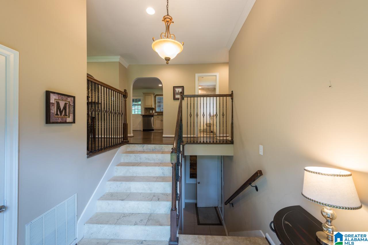 3240 MOCKINGBIRD LANE