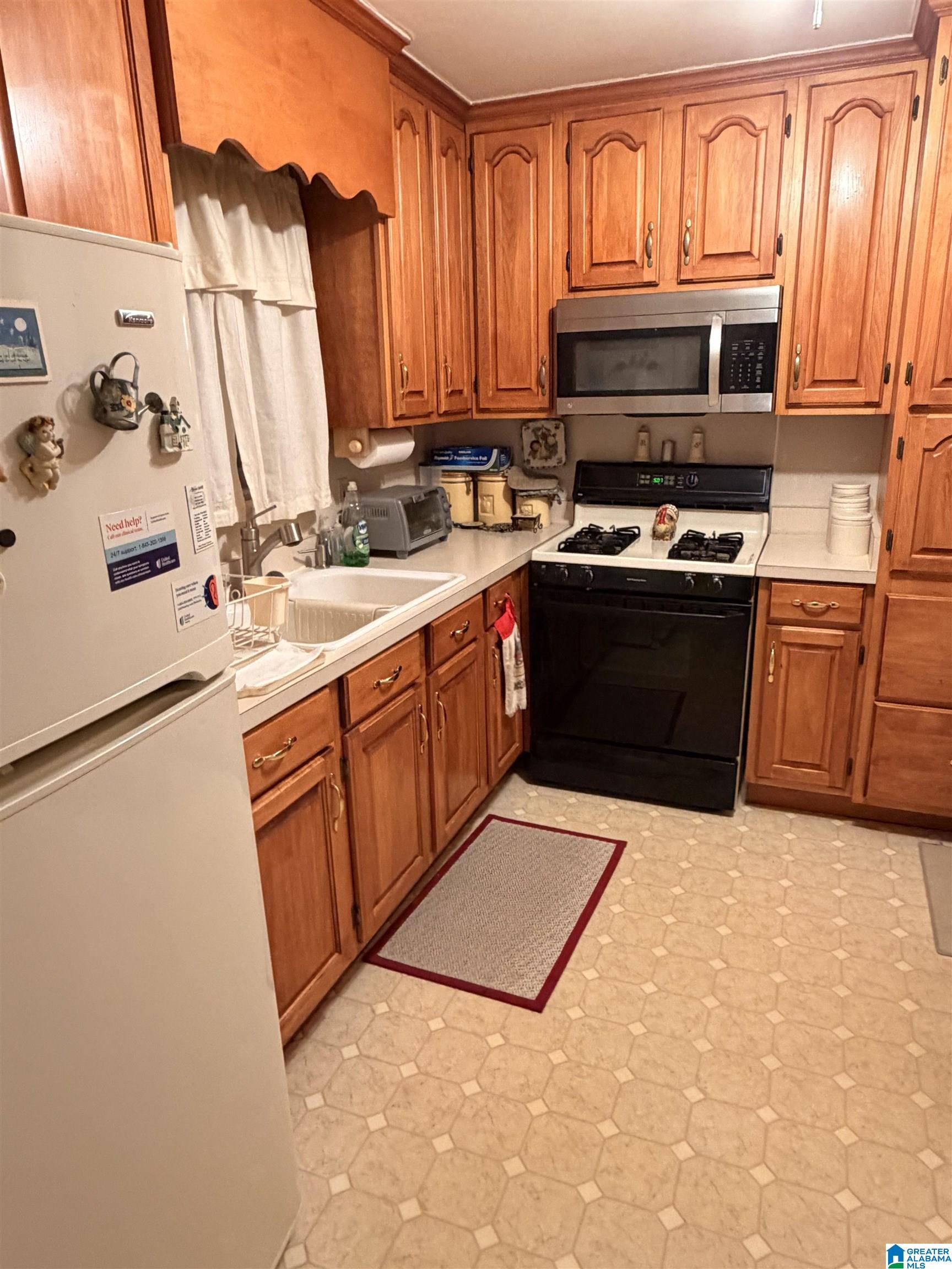 4821 SMITHFIELD DRIVE N