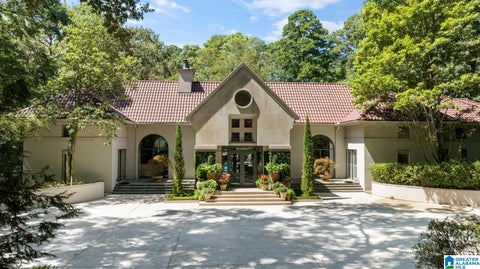Photo of 2827 Pump House Road, MOUNTAIN BROOK, AL 35243 (MLS # 21464661)