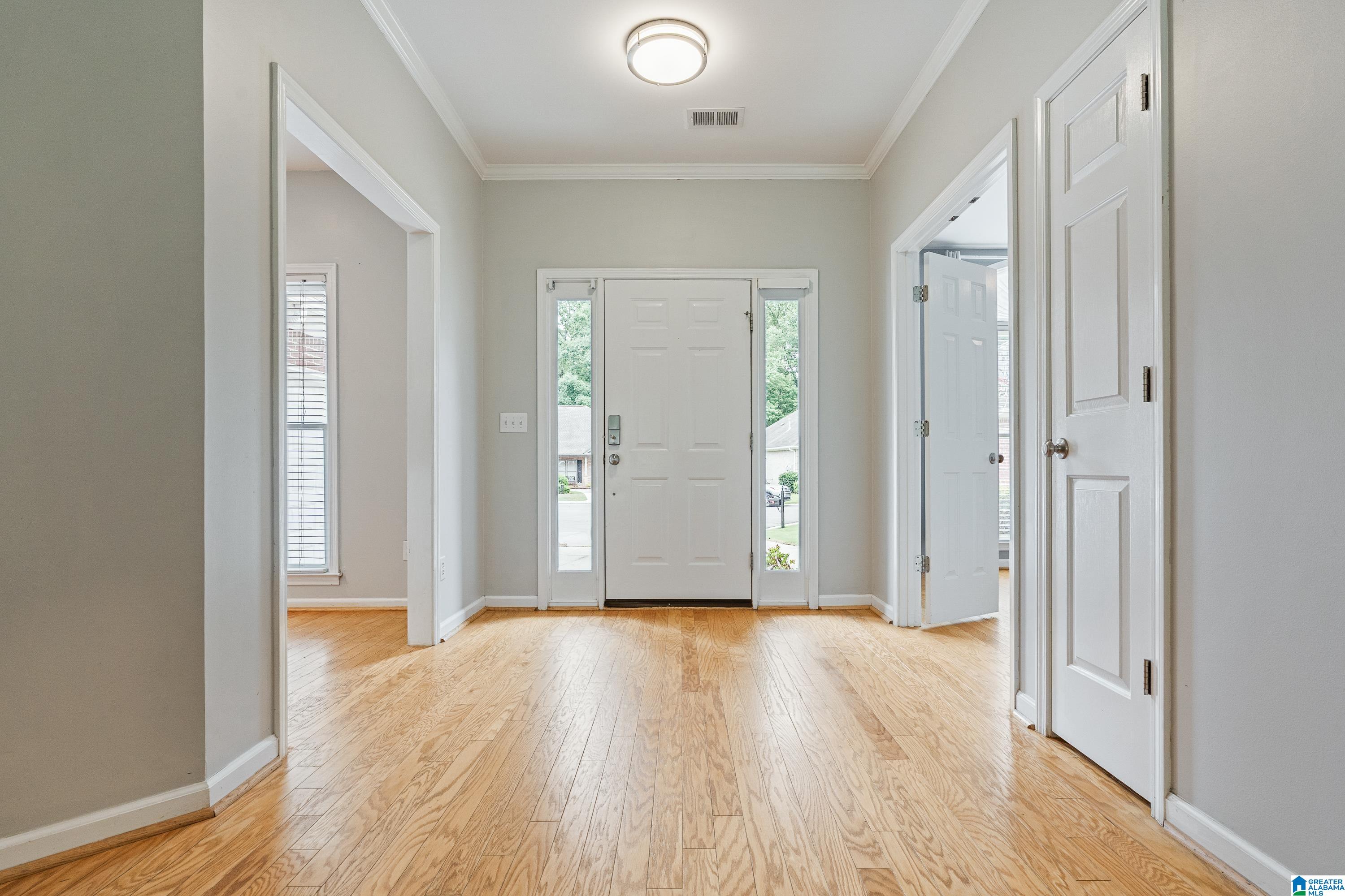 464 N LAKE ROAD
