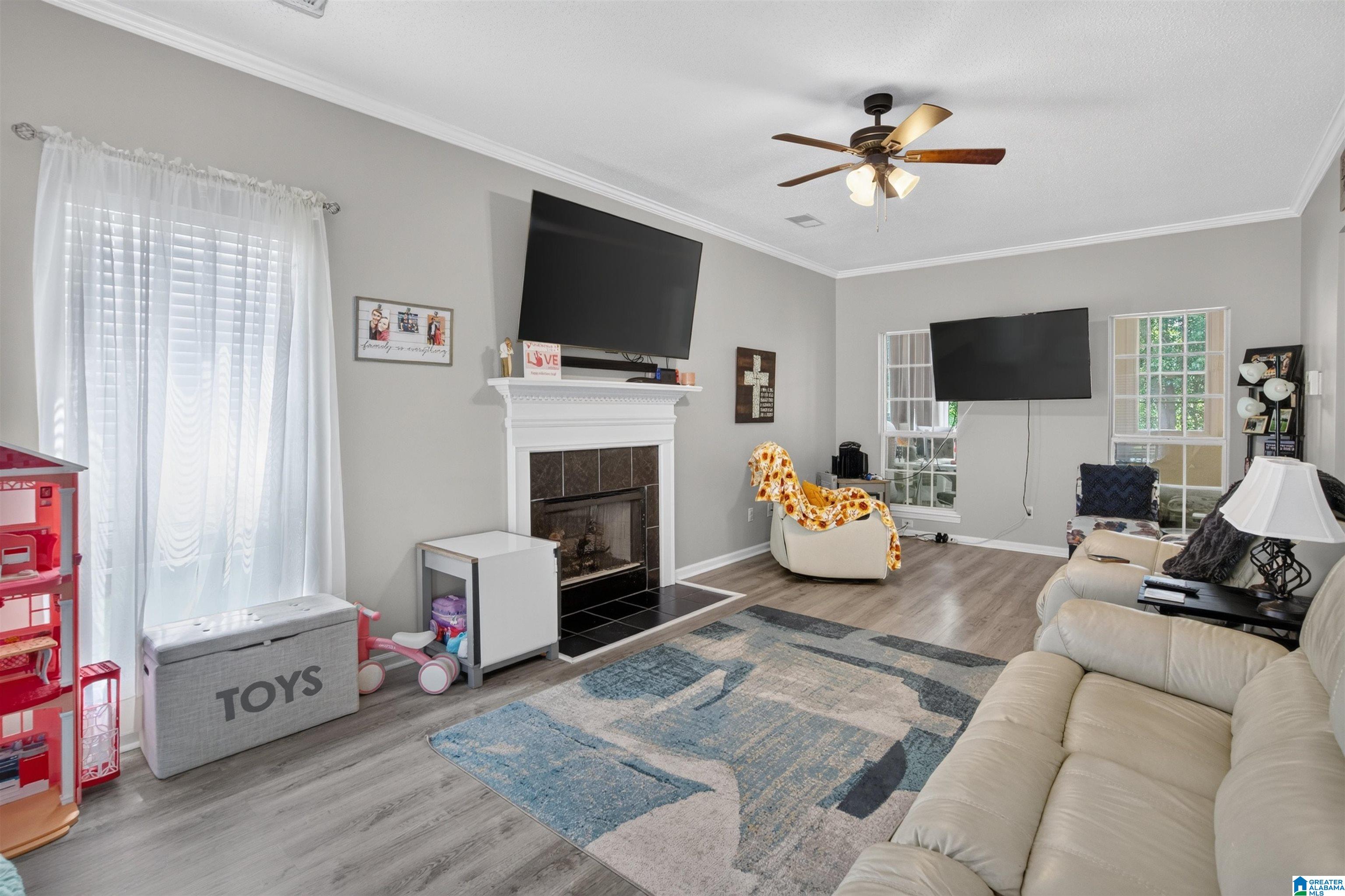 126 CRESTMONT LANE
