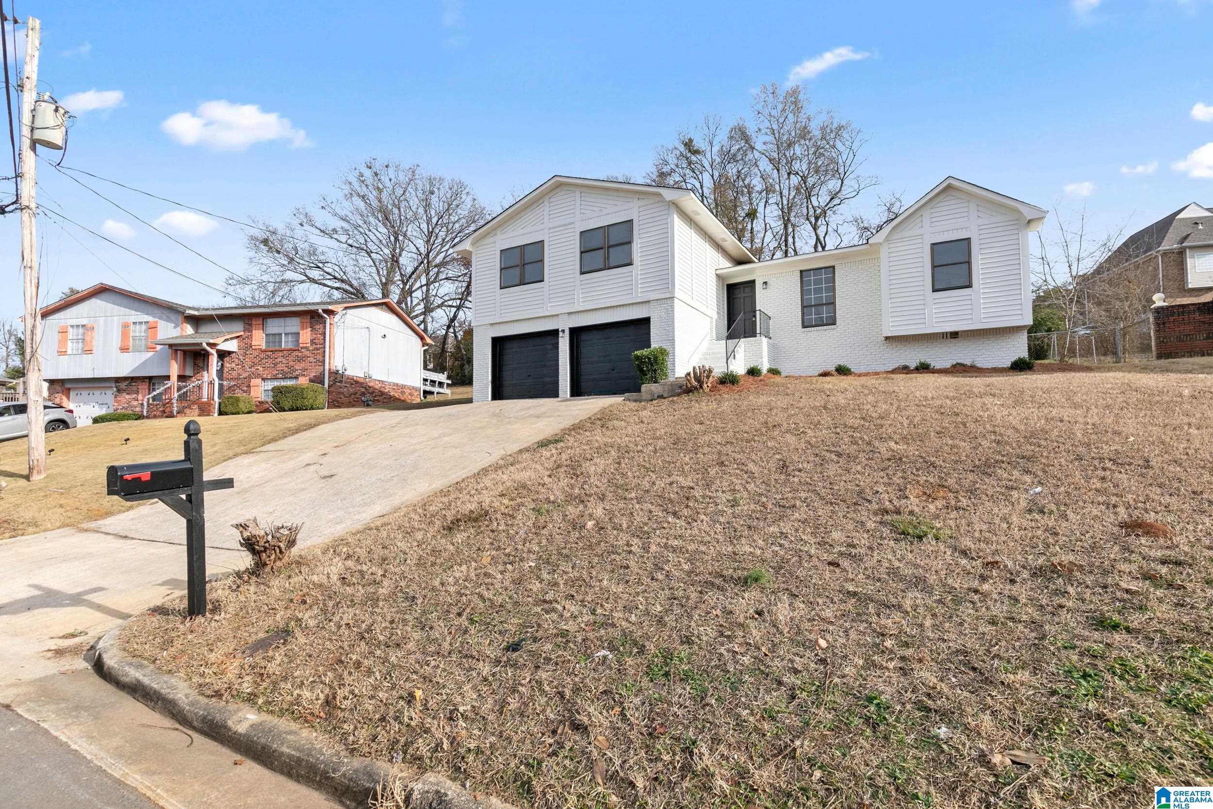 13 ROYAL COACH CIRCLE