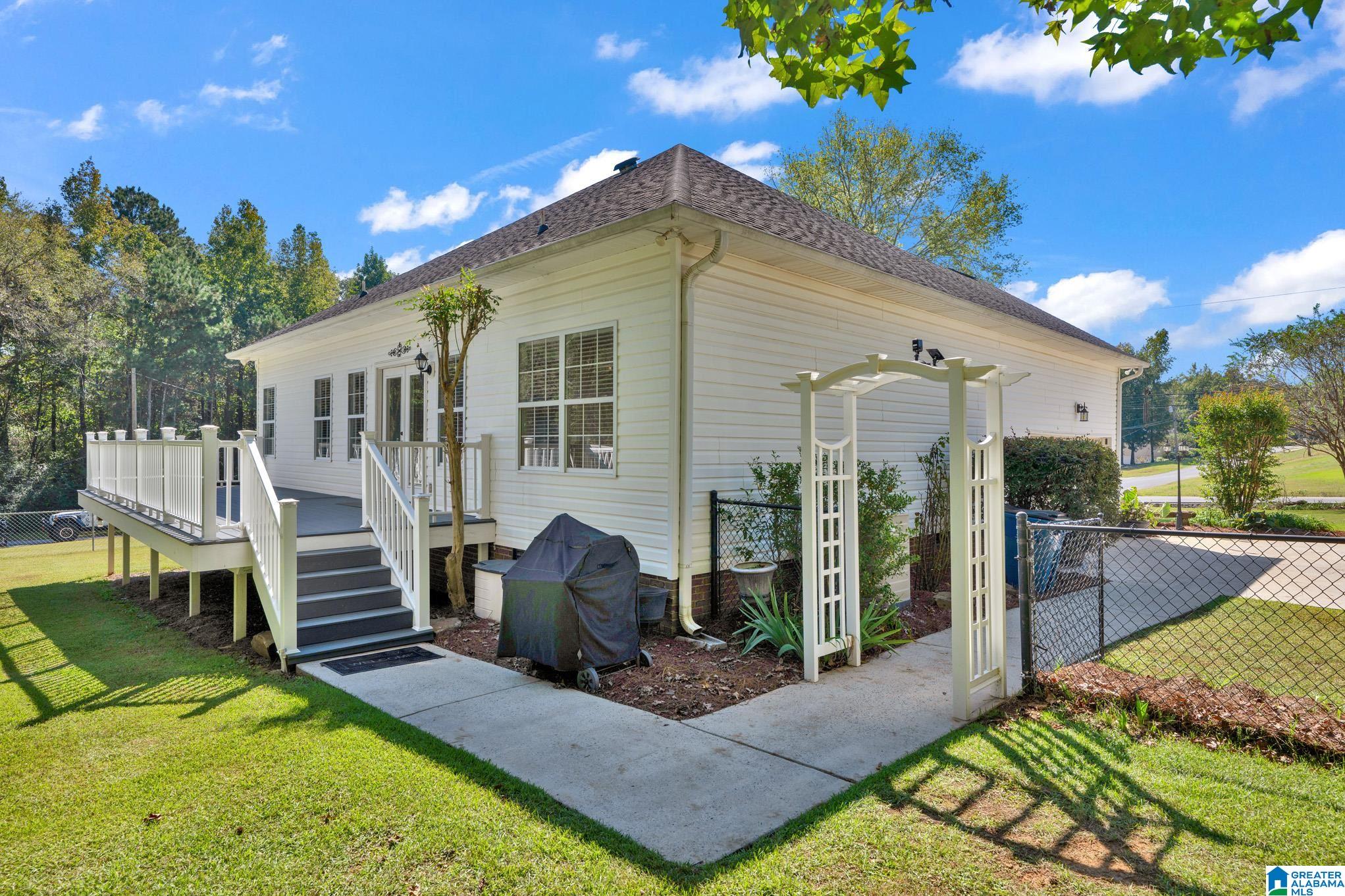 865 DEANS FERRY ROAD