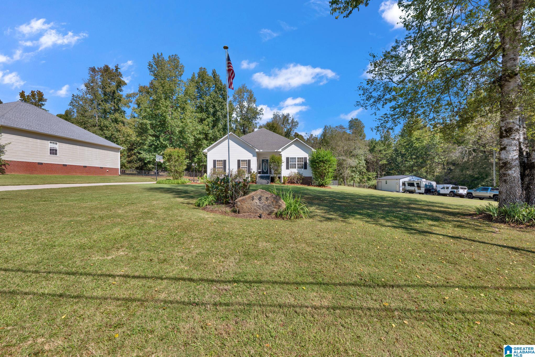 865 DEANS FERRY ROAD
