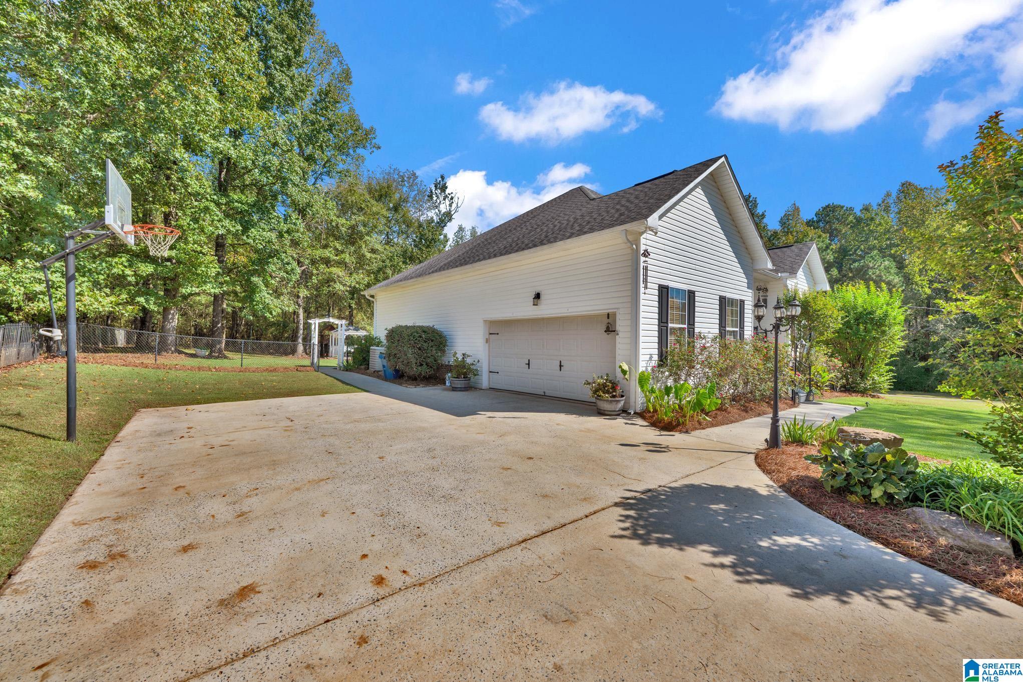 865 DEANS FERRY ROAD