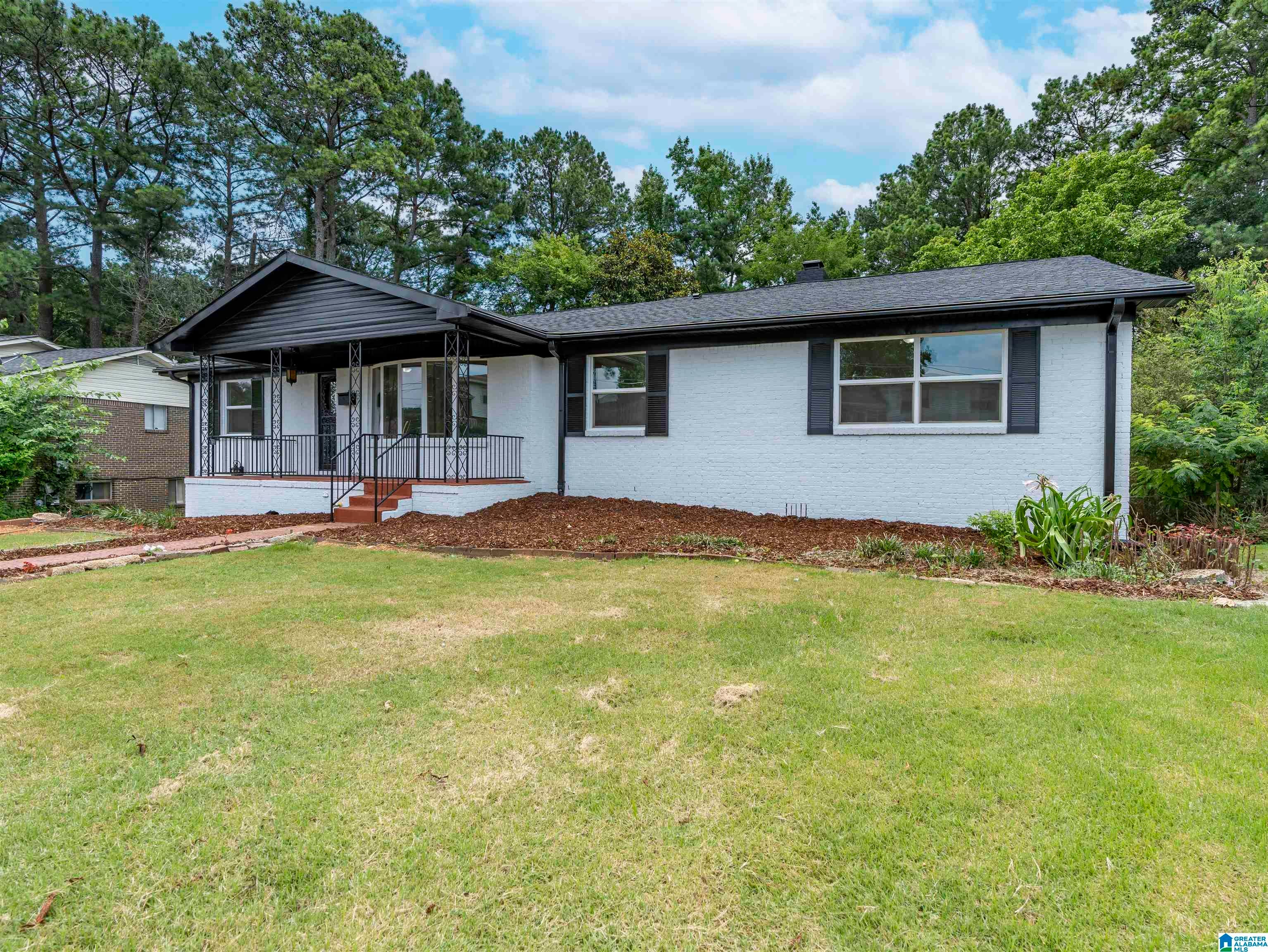 1633 BROOKFIELD LANE