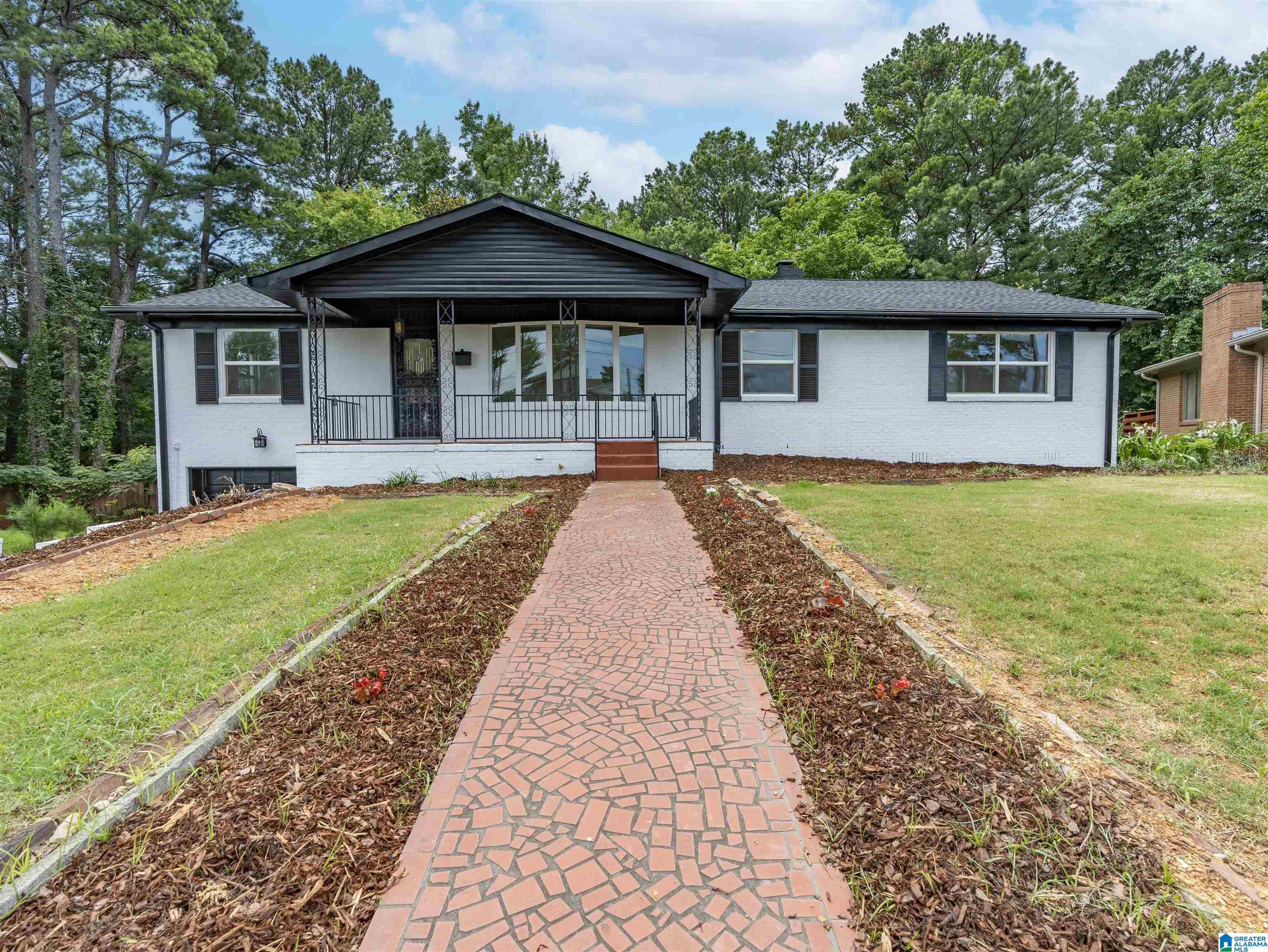 Photo 1 of 71 — 1633 BROOKFIELD LANE, BIRMINGHAM, AL 35214