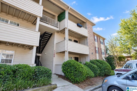 Photo of 1107 Chapel Creek Drive #1107, HOOVER, AL 35226 (MLS # 21465089)