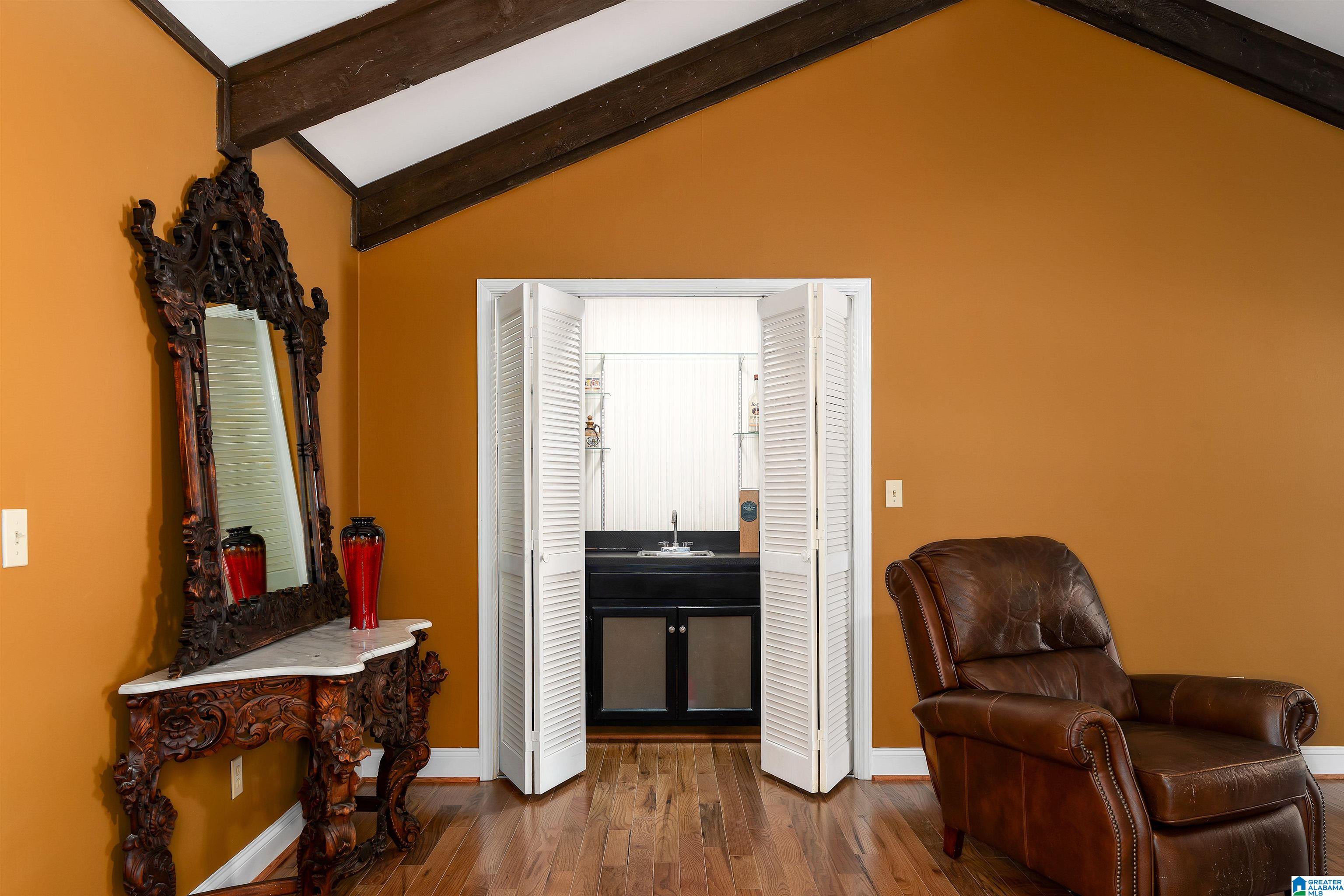 2001 SHADOWOOD COURT